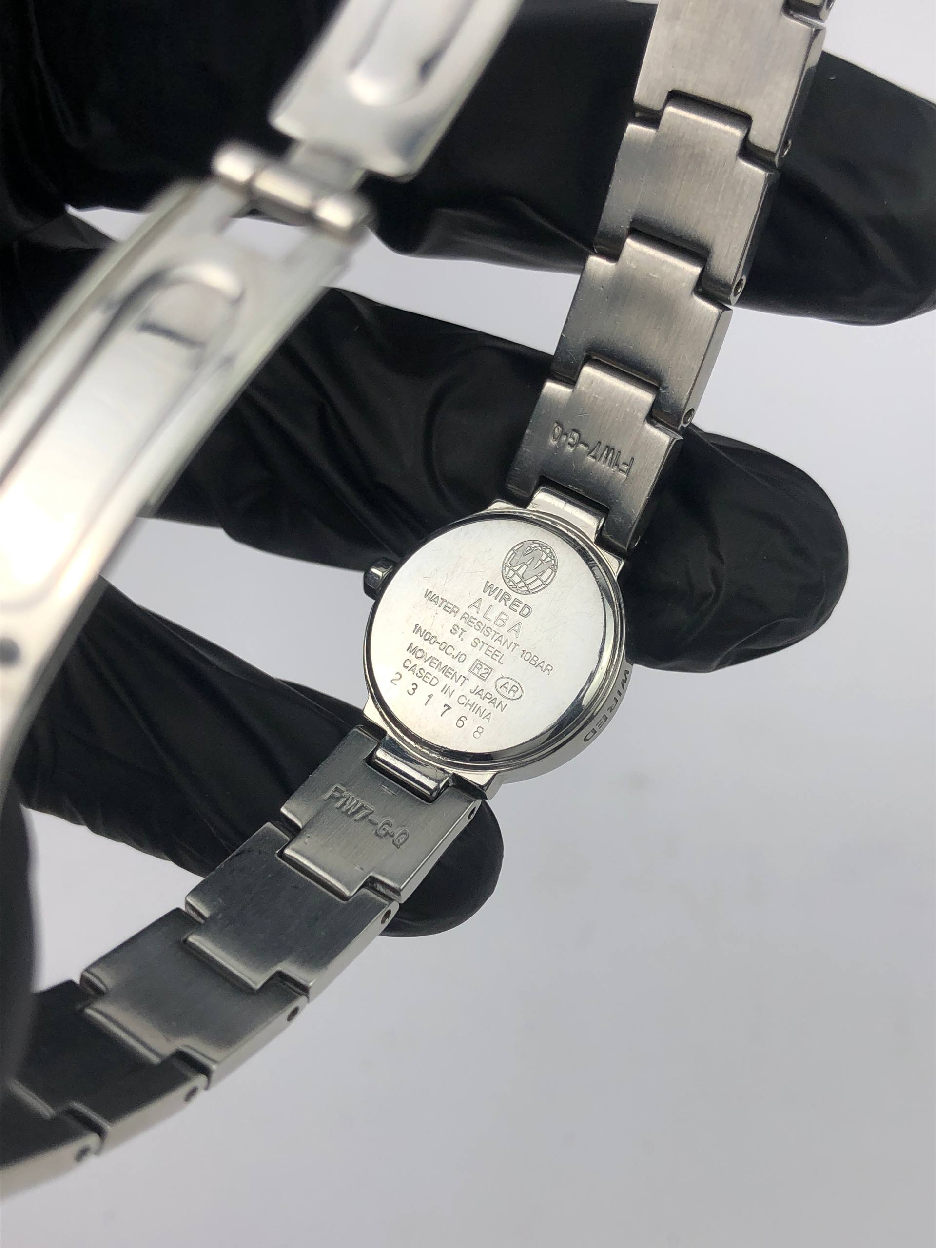 ALBA WIRED BANGLE MOP TOSCA DIAL - Gambar 8