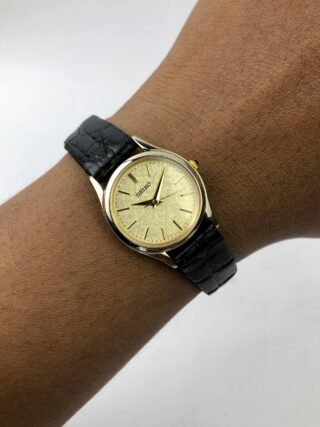 EKSLUSIF SEIKO QUARTZ LADIES SNOWFLAKE TEXTURE DIAL