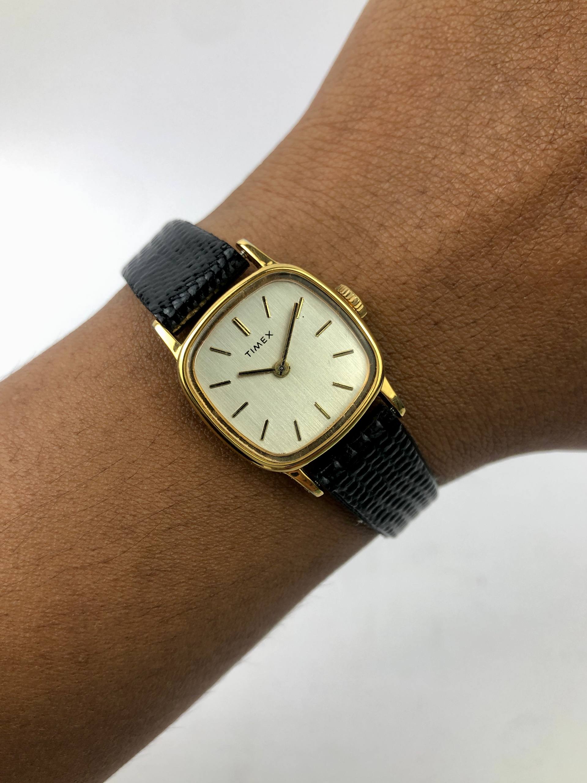 TIMEX USA DRESSWATCH KLASIK GOLD TONE