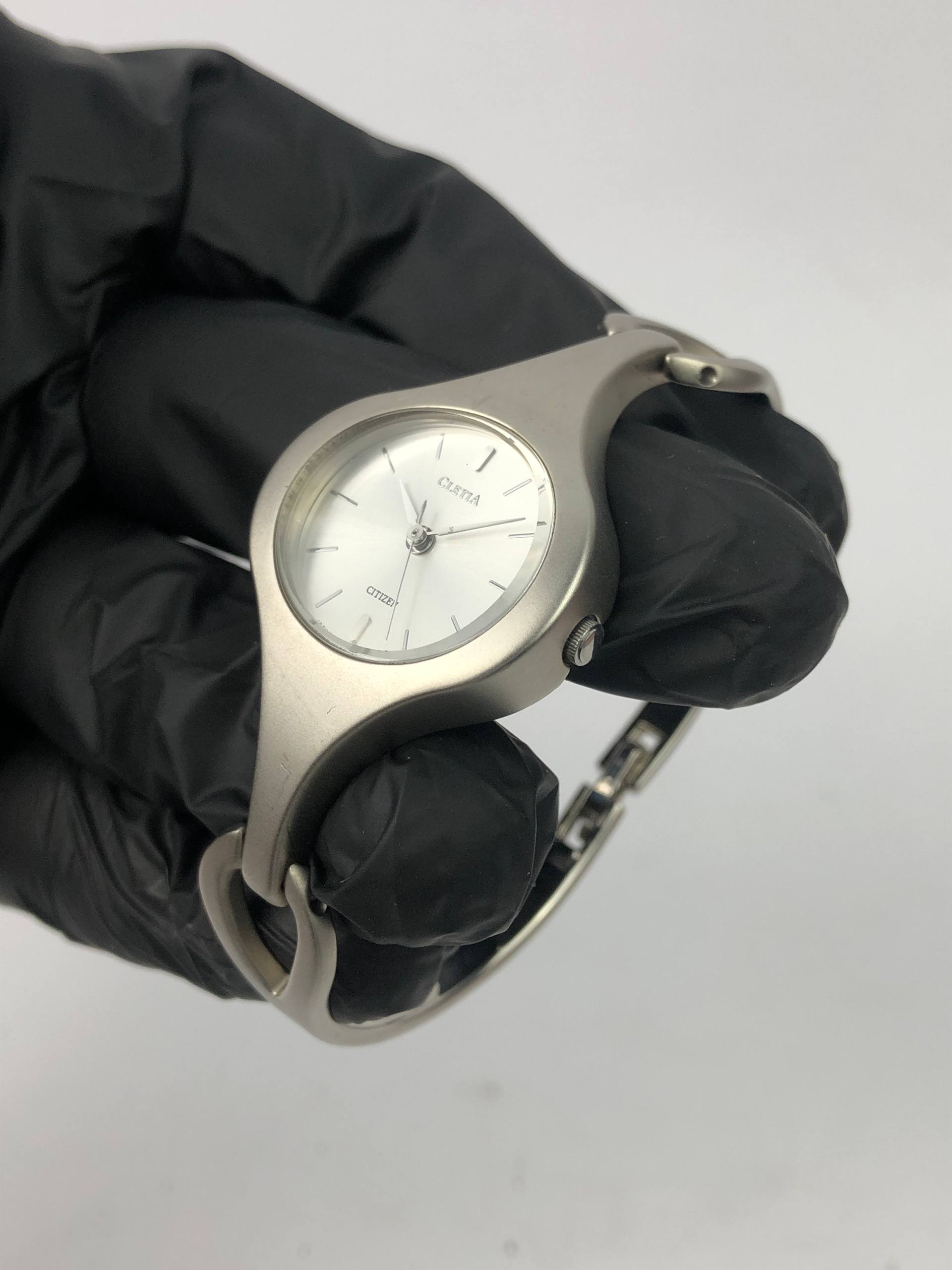 BANGLE WATCH CITIZEN CLETIA LADIES - Gambar 3