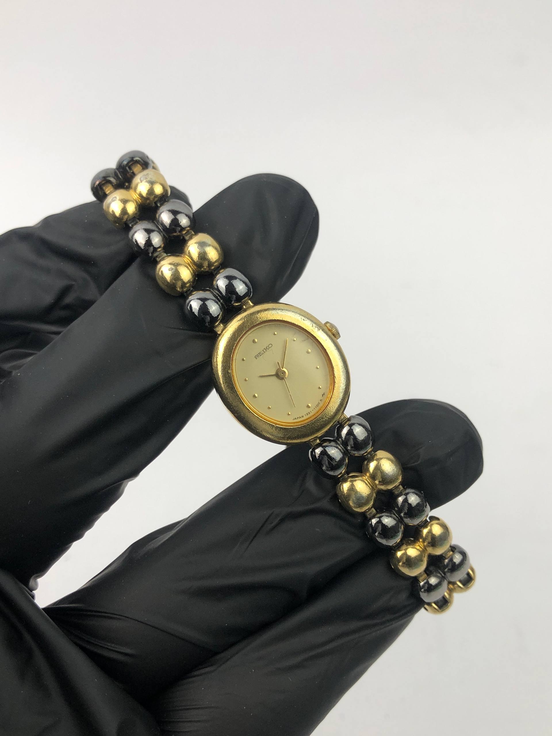 SEIKO BANGLE LADIES TWOTONE - Gambar 4