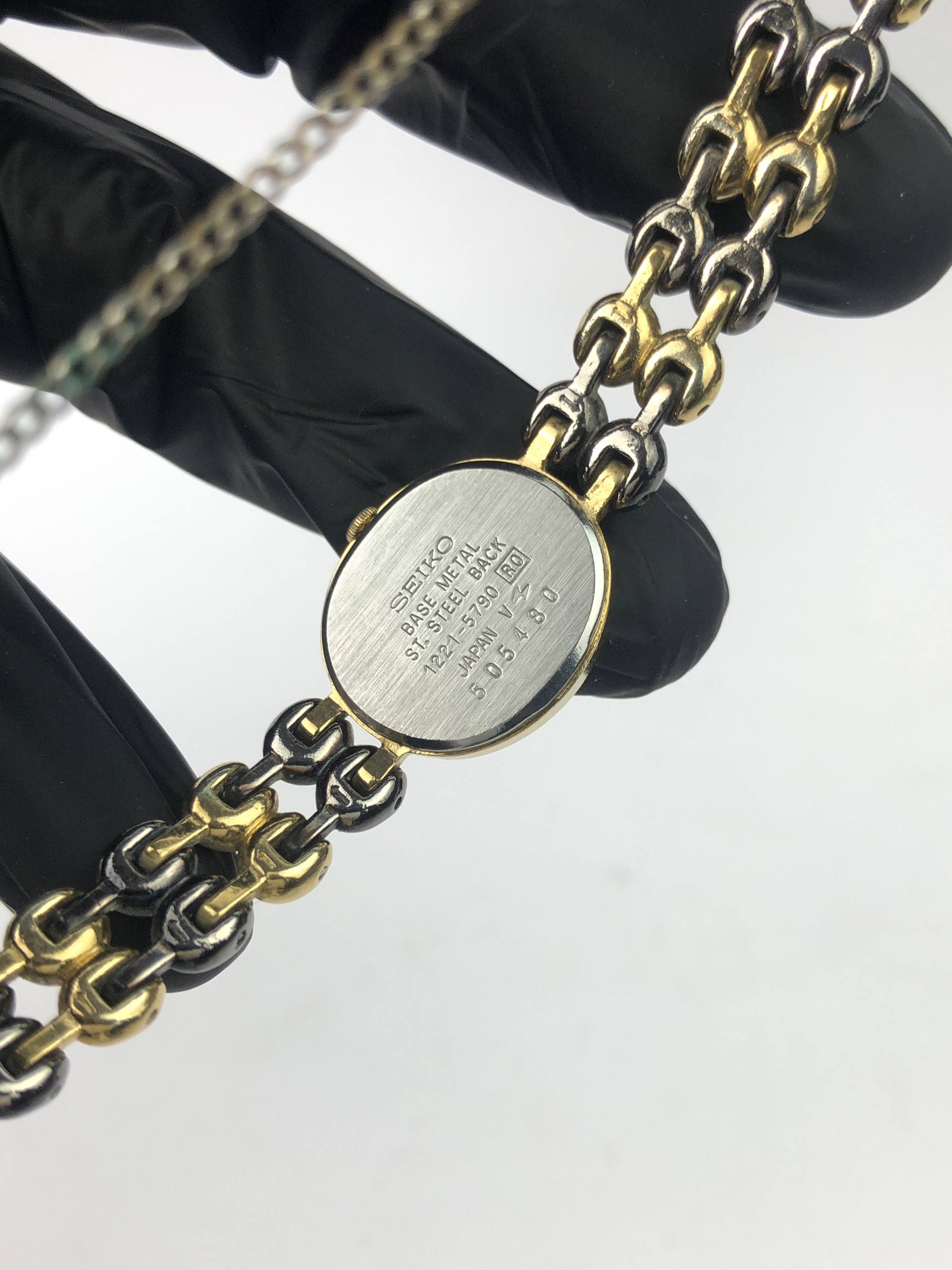 SEIKO BANGLE LADIES TWOTONE - Gambar 7