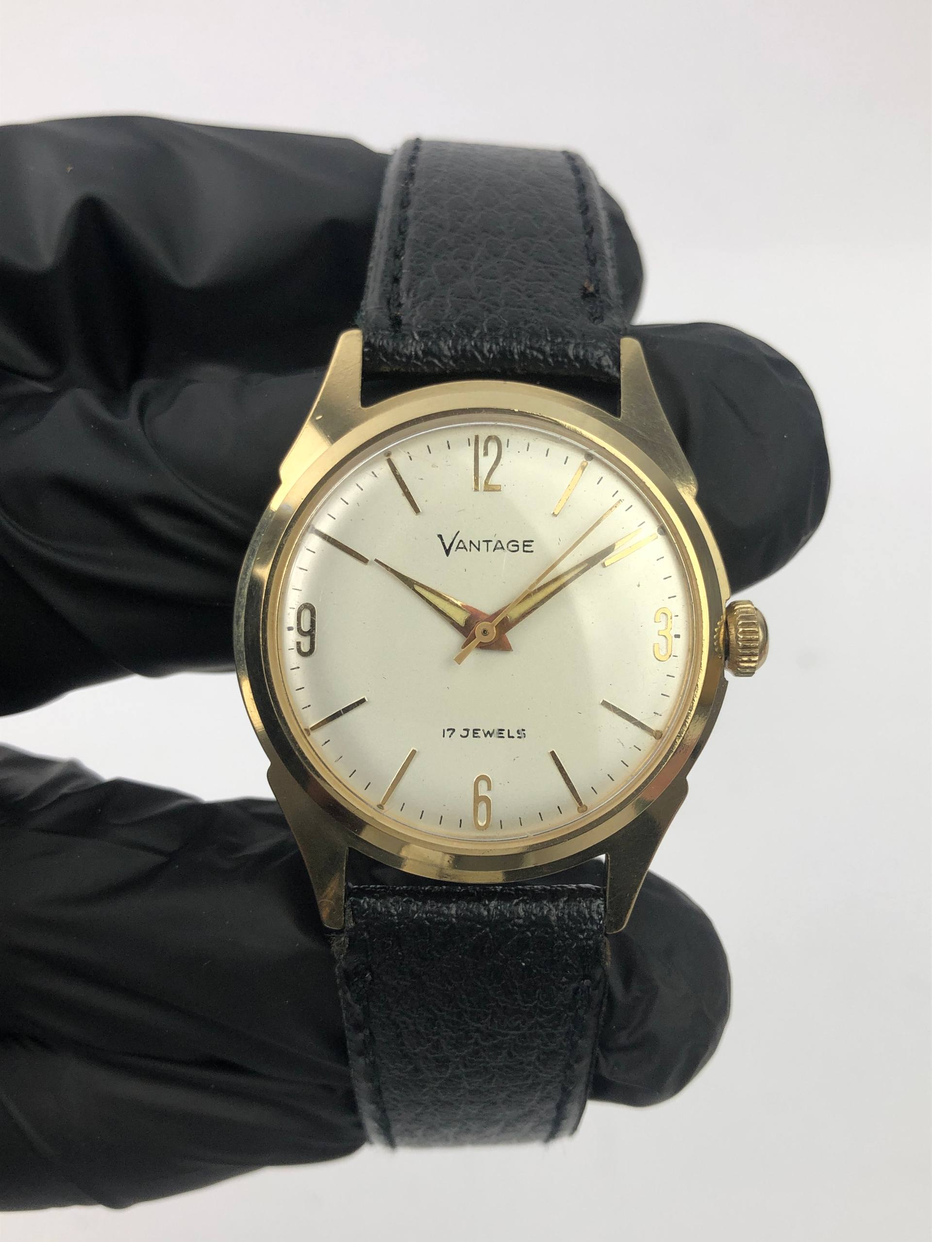 SWISSMADE VANTAGE WATCH MANUAL - Gambar 2