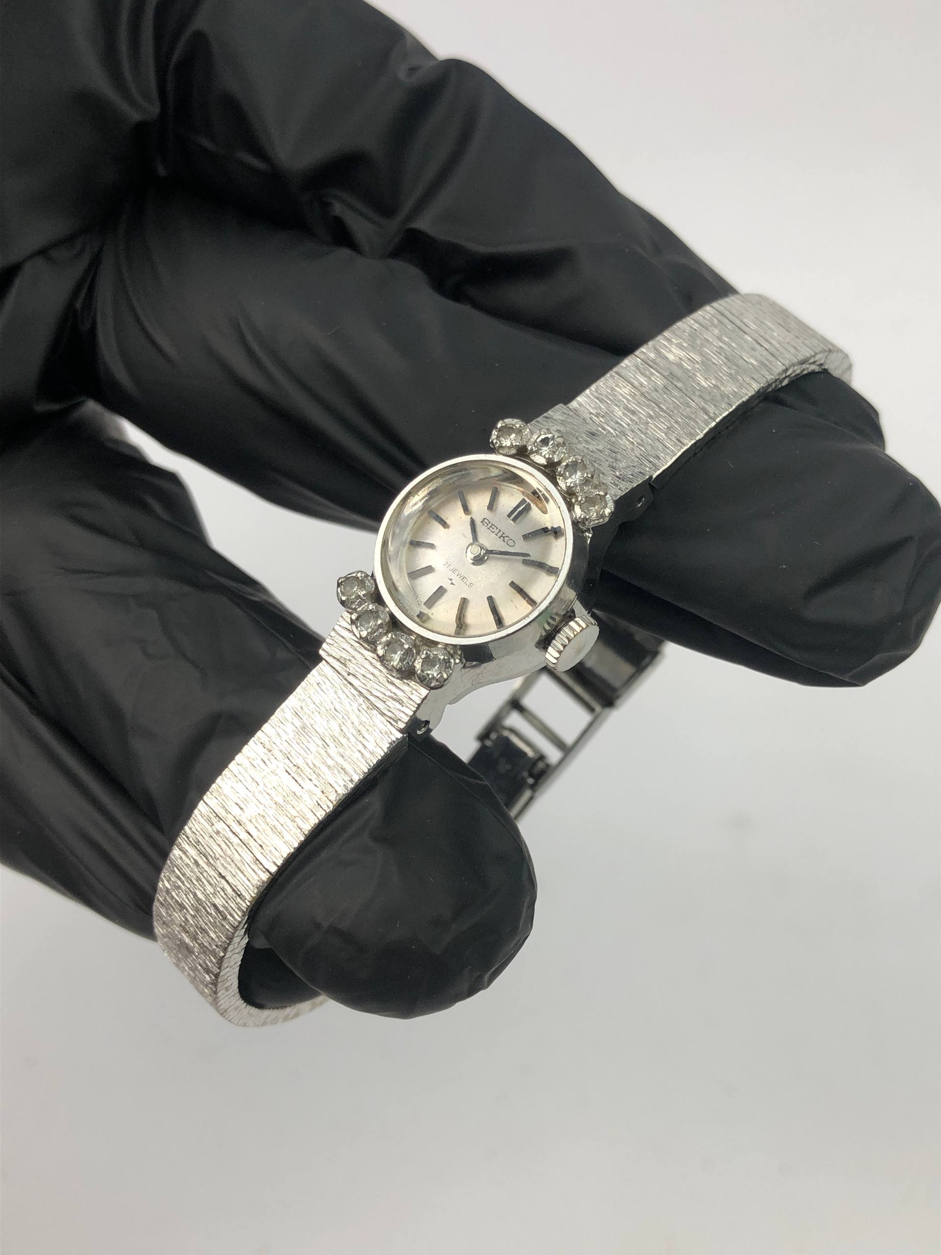 SEIKO LADIES VINTAGE WITH DIAMOND BEZEL - Gambar 3