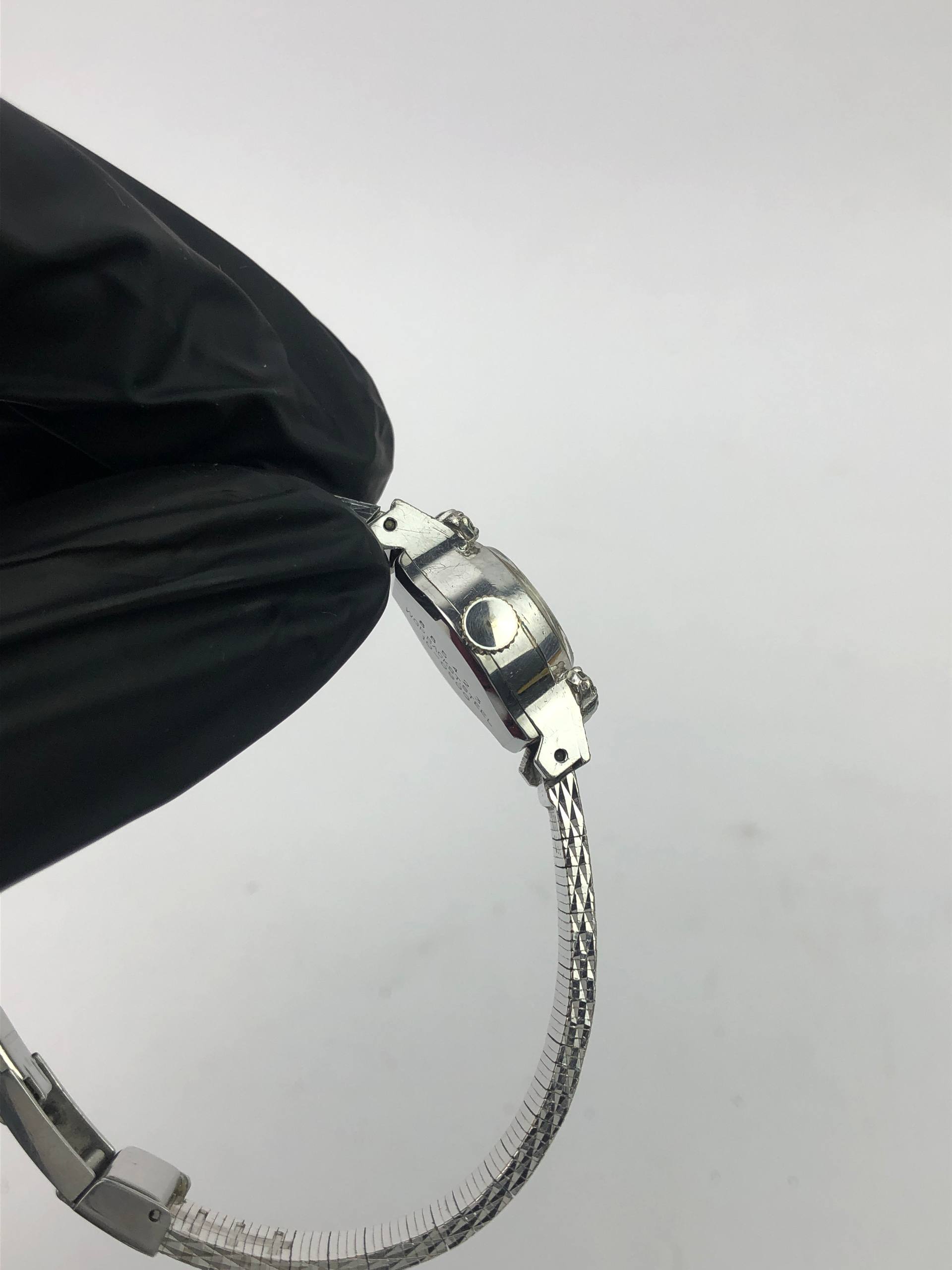 SEIKO LADIES VINTAGE WITH DIAMOND BEZEL - Gambar 5