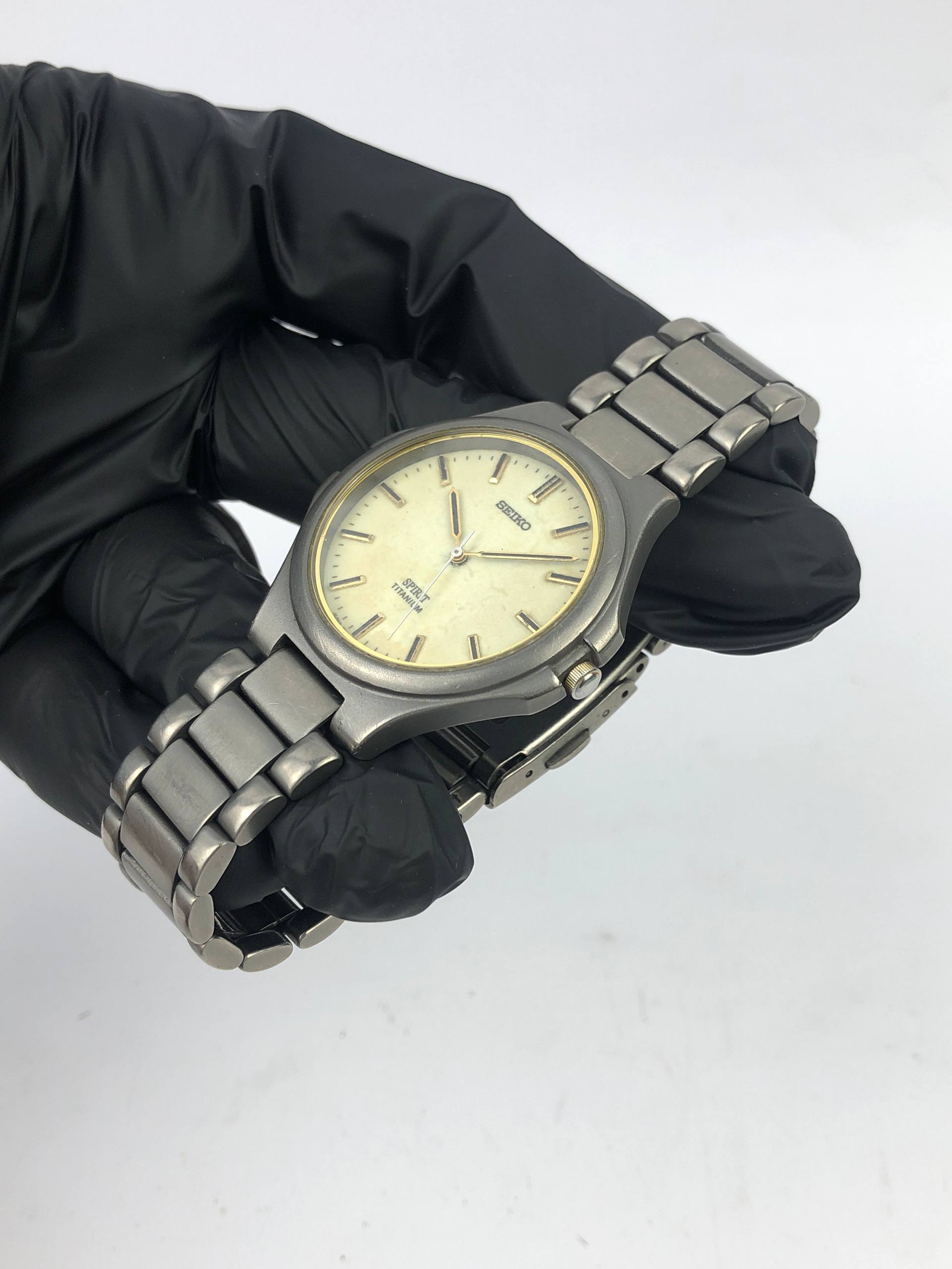 FULL LUME DIAL SEIKO SPIRIT TITANIUM - Gambar 4