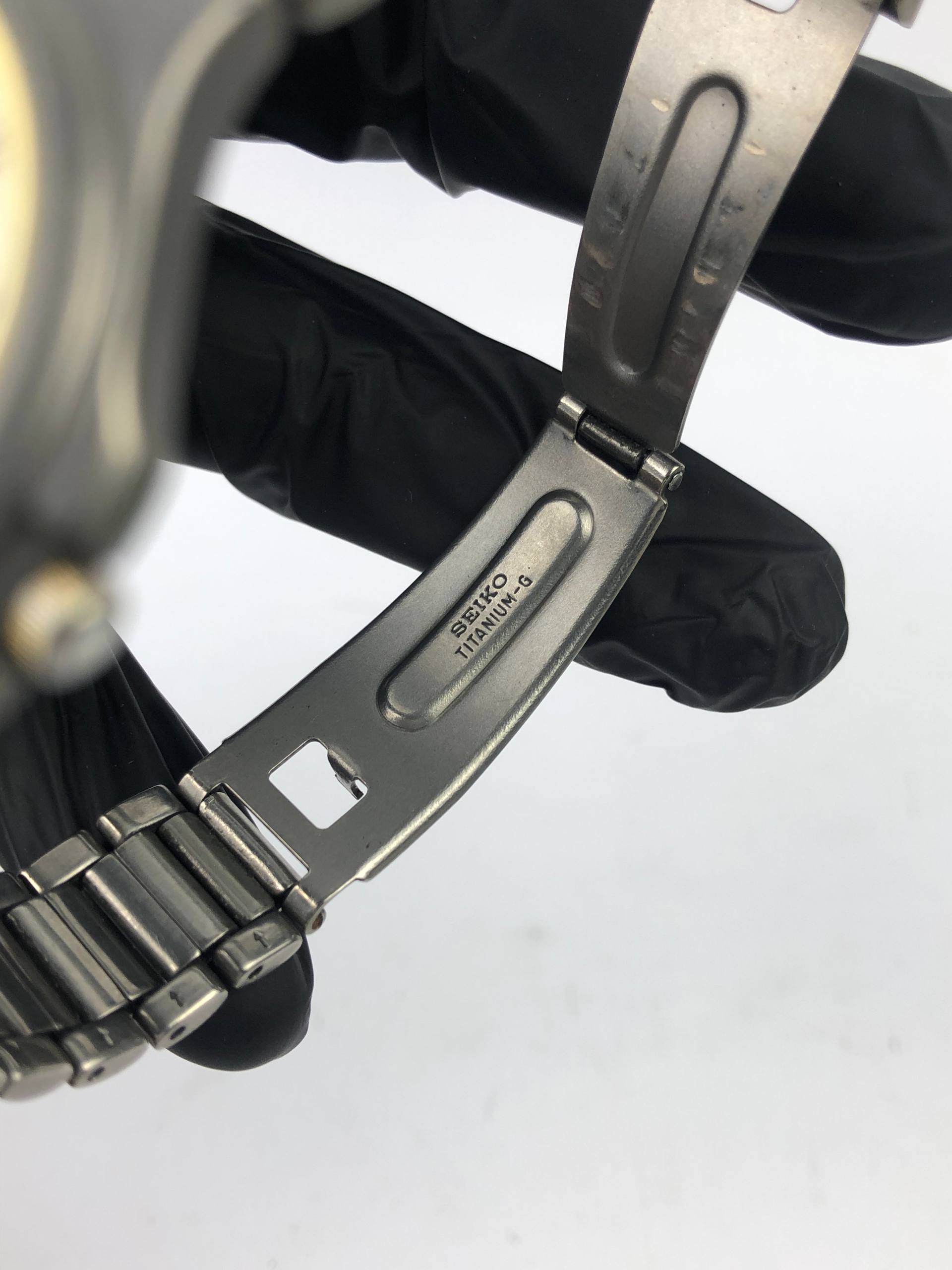 FULL LUME DIAL SEIKO SPIRIT TITANIUM - Gambar 8