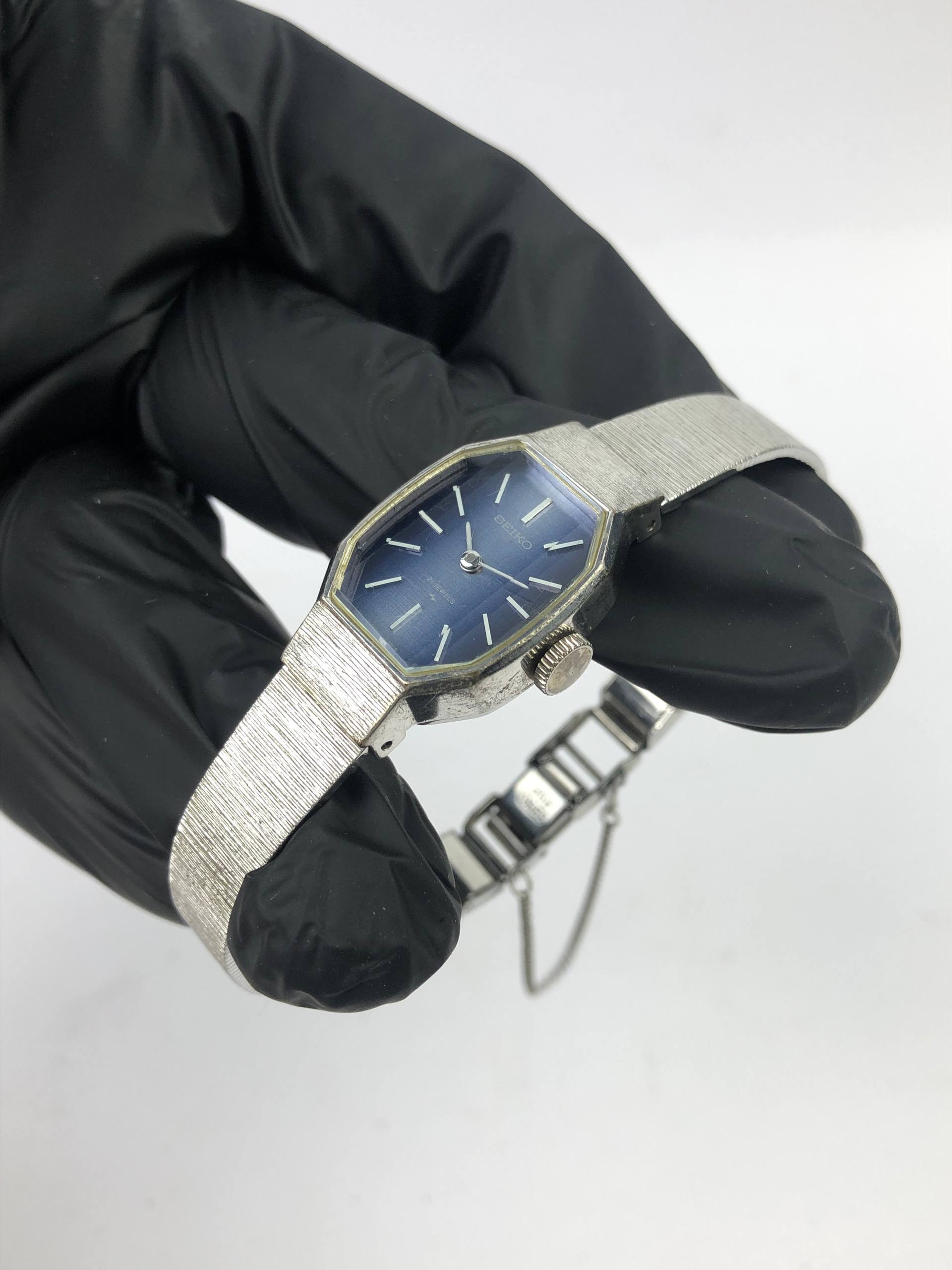 BEAUTIFUL SEIKO LADY OCTAGON BLUE SUNBURST DIAL - Gambar 4