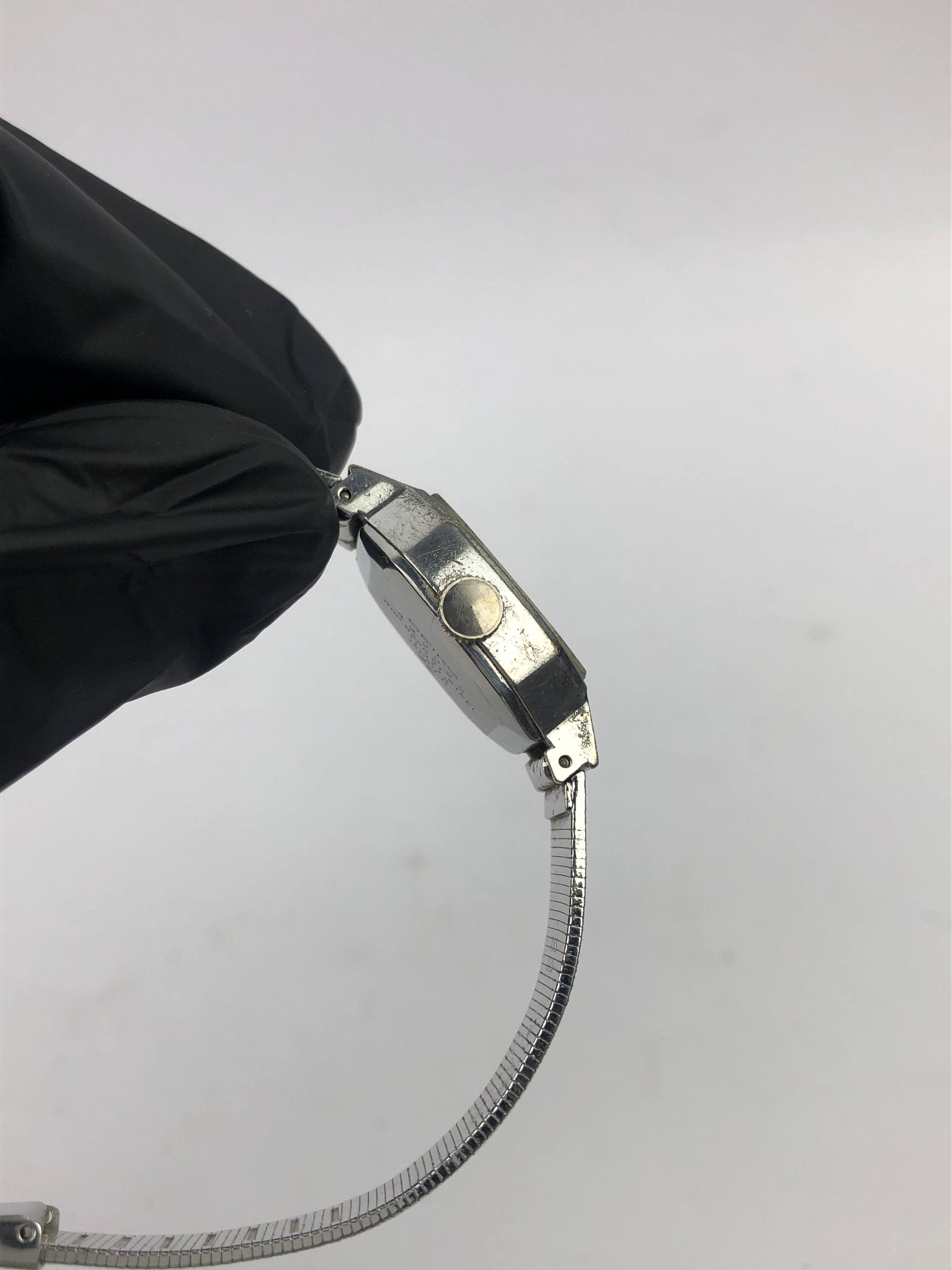 BEAUTIFUL SEIKO LADY OCTAGON BLUE SUNBURST DIAL - Gambar 6