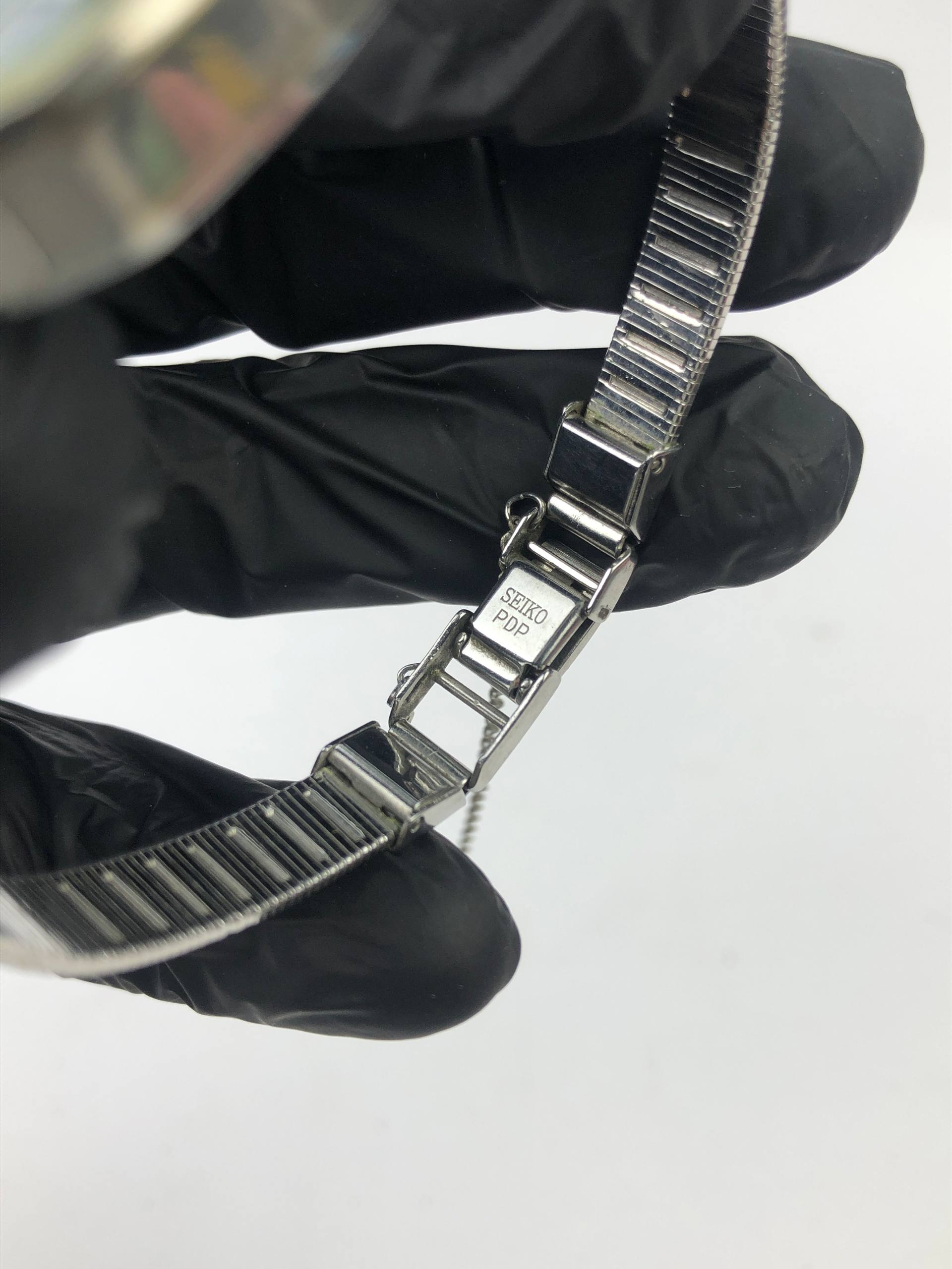 BEAUTIFUL SEIKO LADY OCTAGON BLUE SUNBURST DIAL - Gambar 7