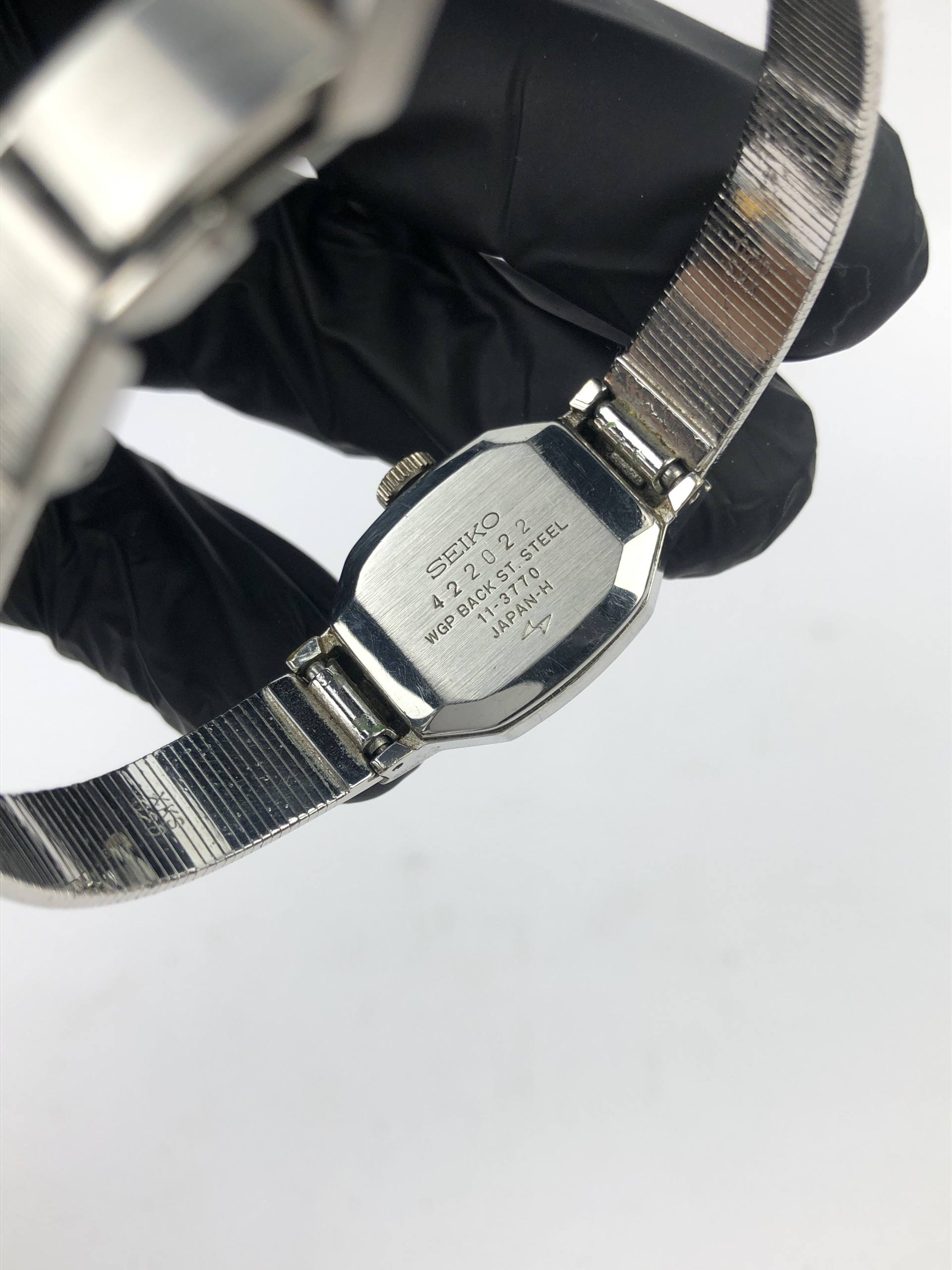 BEAUTIFUL SEIKO LADY OCTAGON BLUE SUNBURST DIAL - Gambar 8