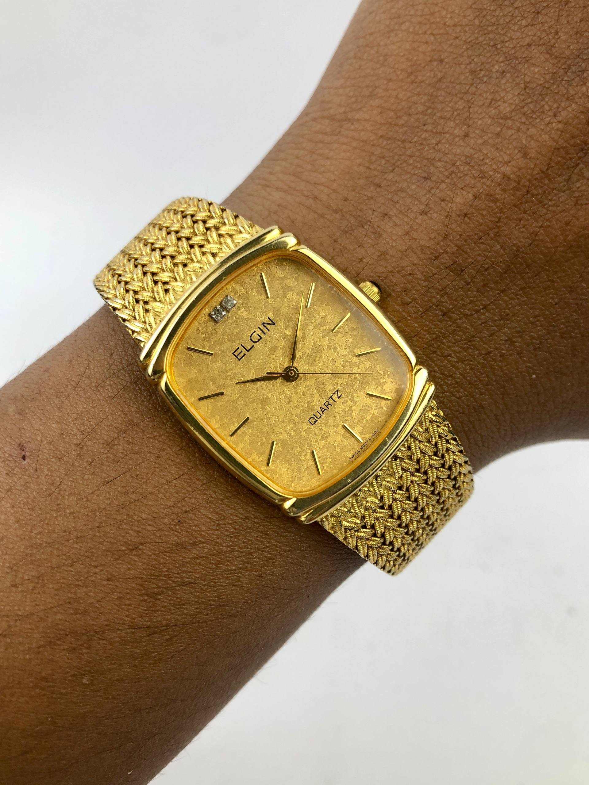 SWISS ELGIN QUARTZ PRIA SNOWFLAKE TEXTURE DIAL