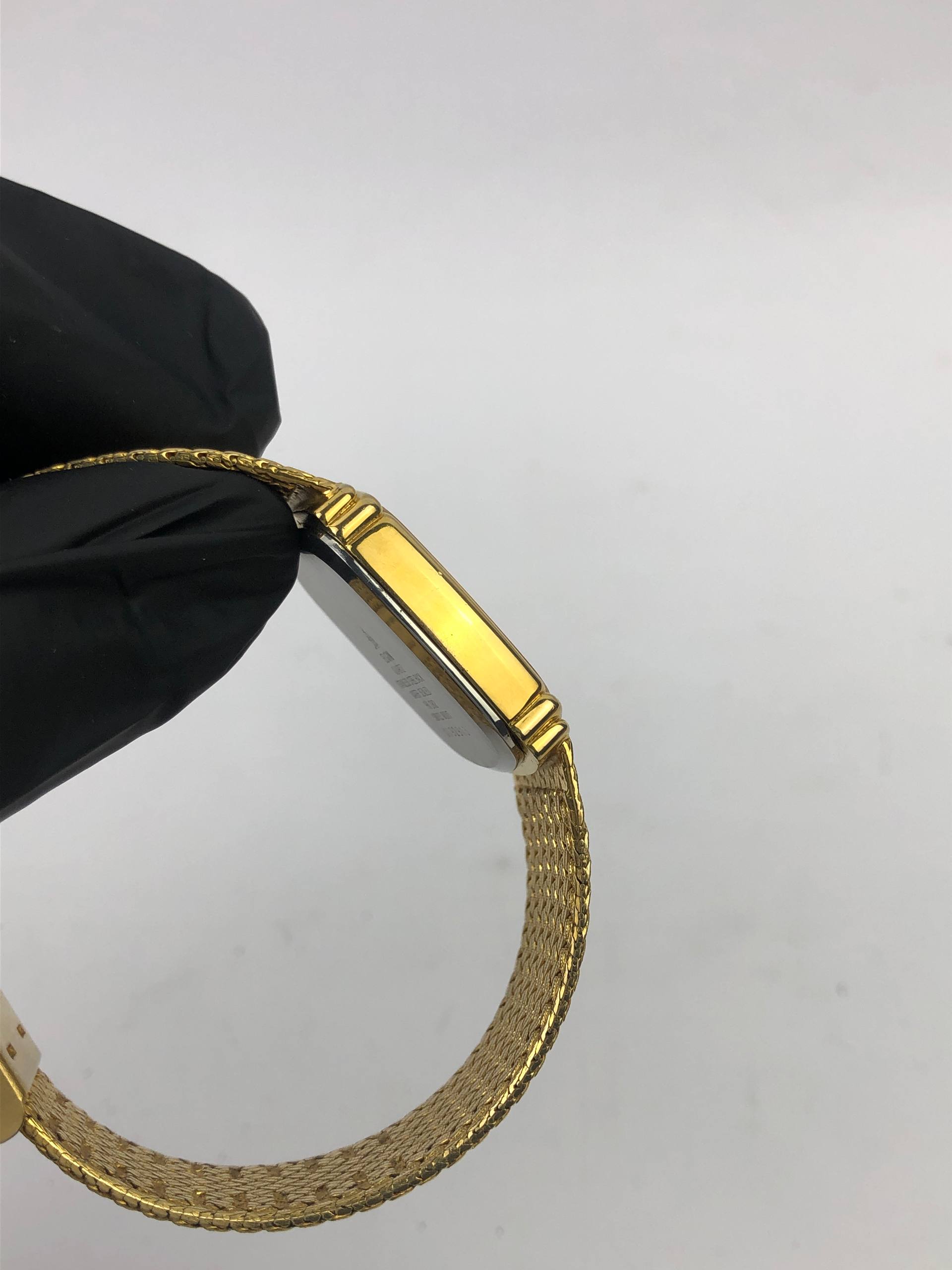 SWISS ELGIN QUARTZ PRIA SNOWFLAKE TEXTURE DIAL - Gambar 6