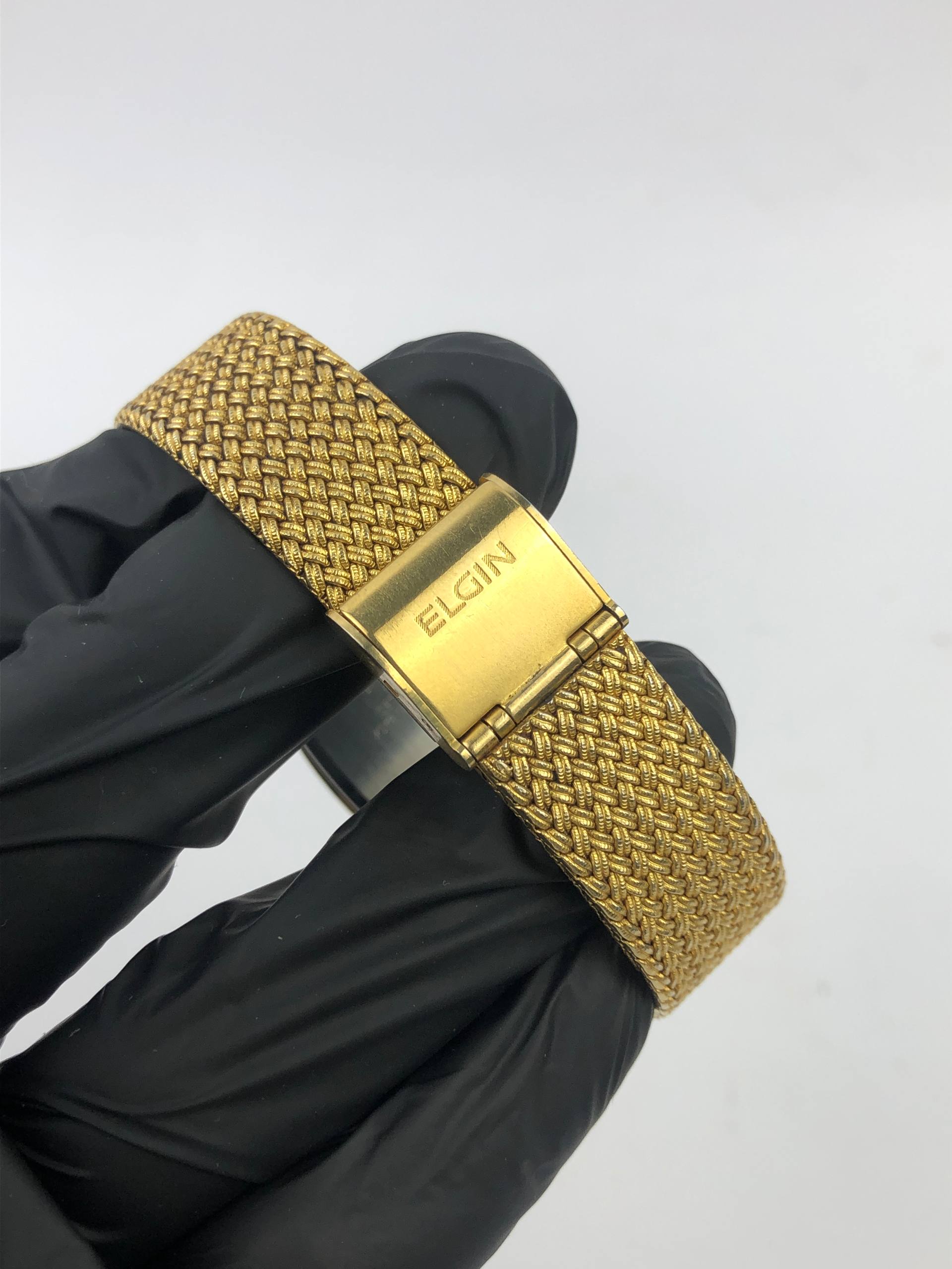 SWISS ELGIN QUARTZ PRIA SNOWFLAKE TEXTURE DIAL - Gambar 7