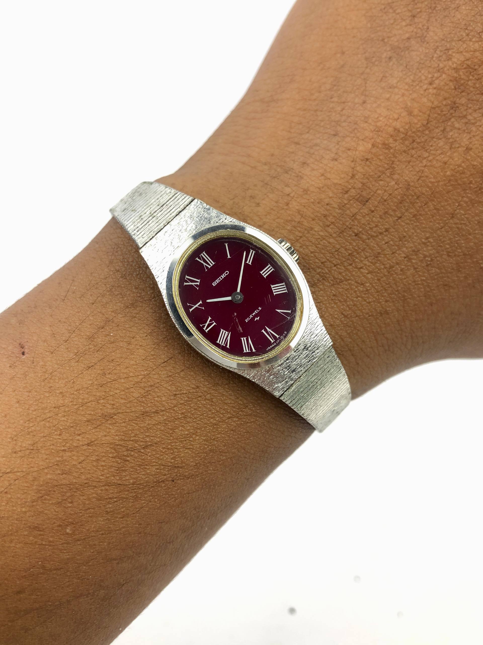 BEAUTIFUL MAROON SEIKO KLASIK ROMAN ALL ORIGINAL