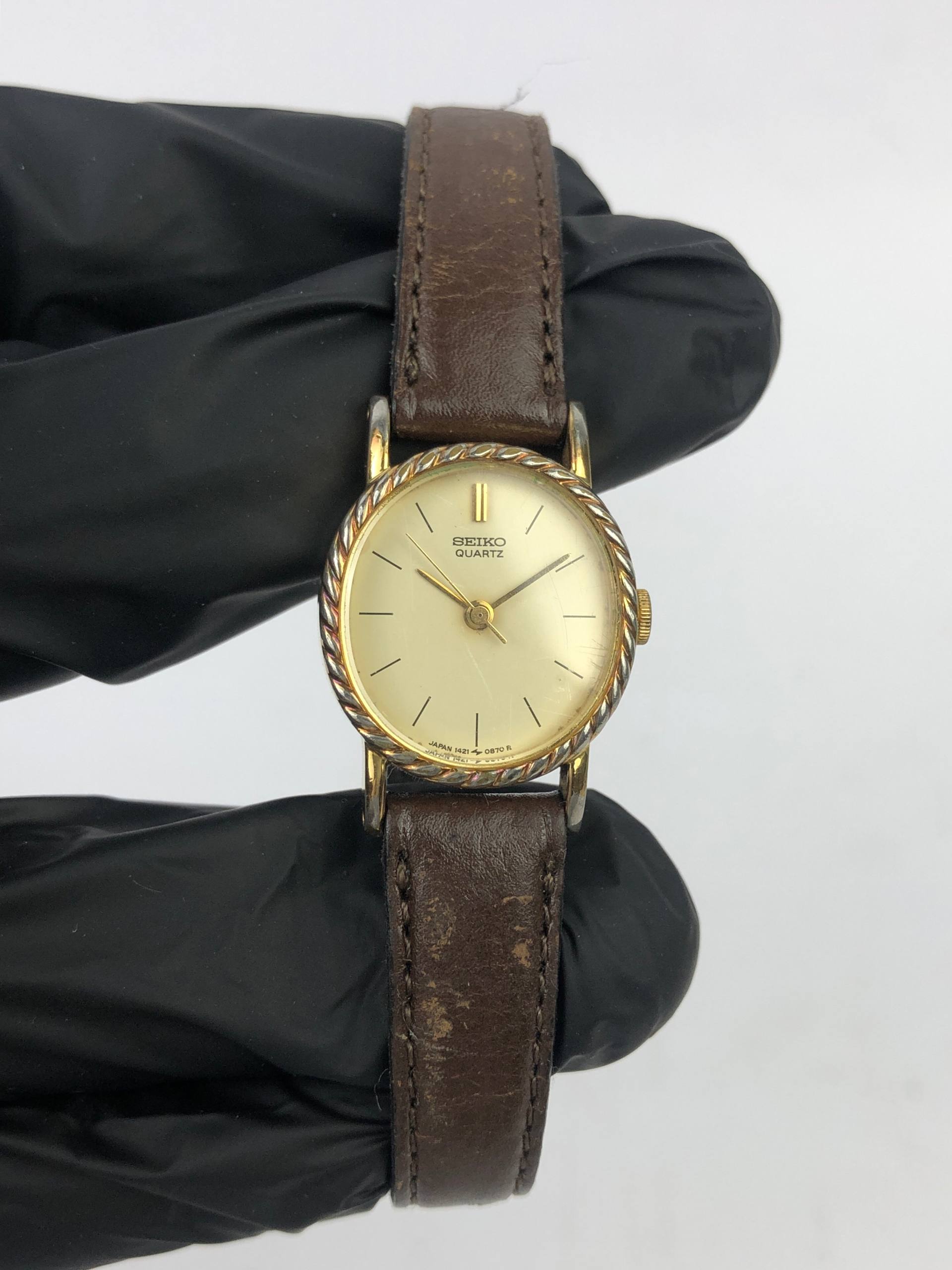VINTAGE SEIKO QUARTZ LADIES OVAL - Gambar 2