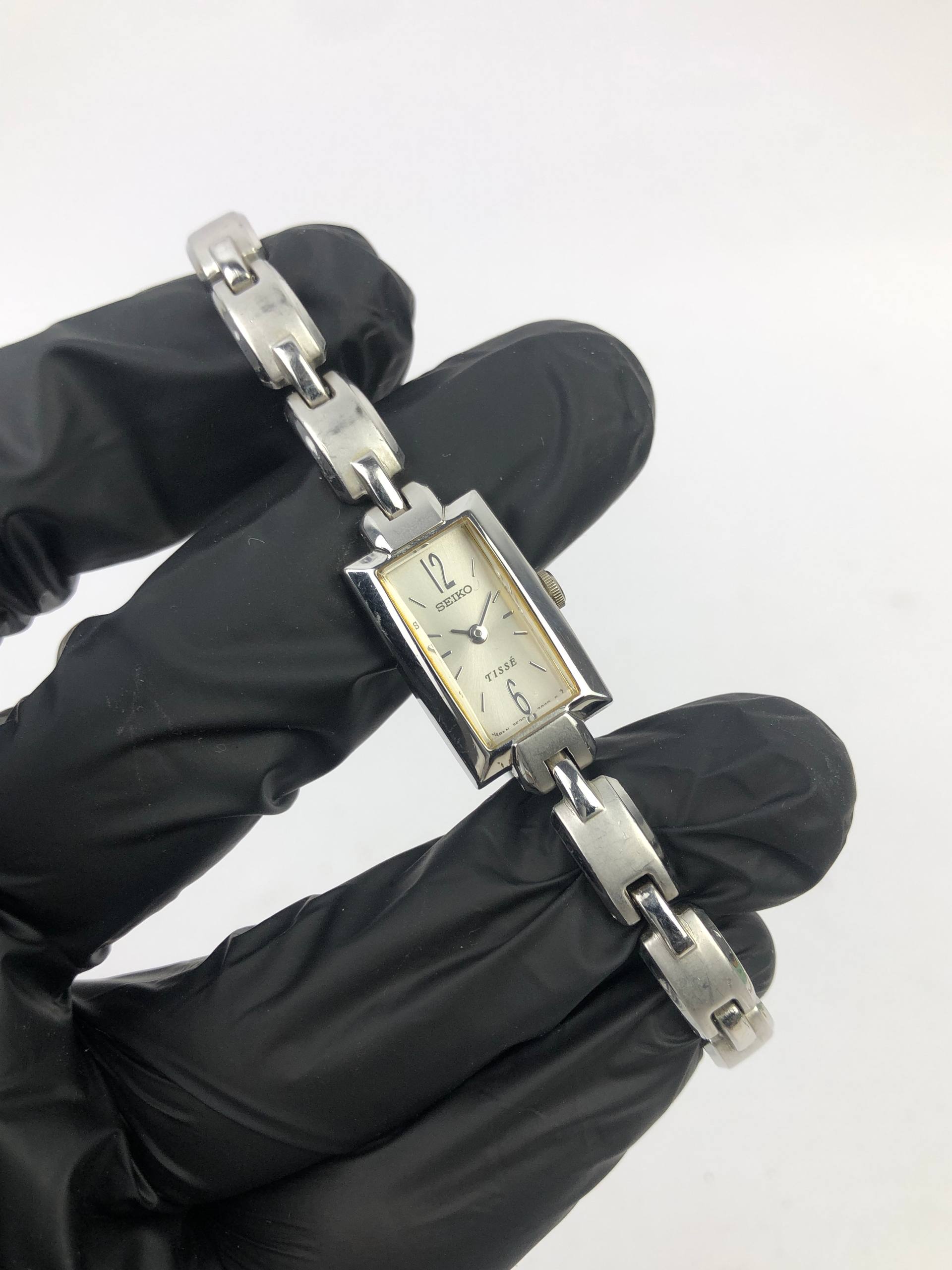 BEAUTIFUL SEIKO TISSE TANK BANGLE QUARTZ - Gambar 4