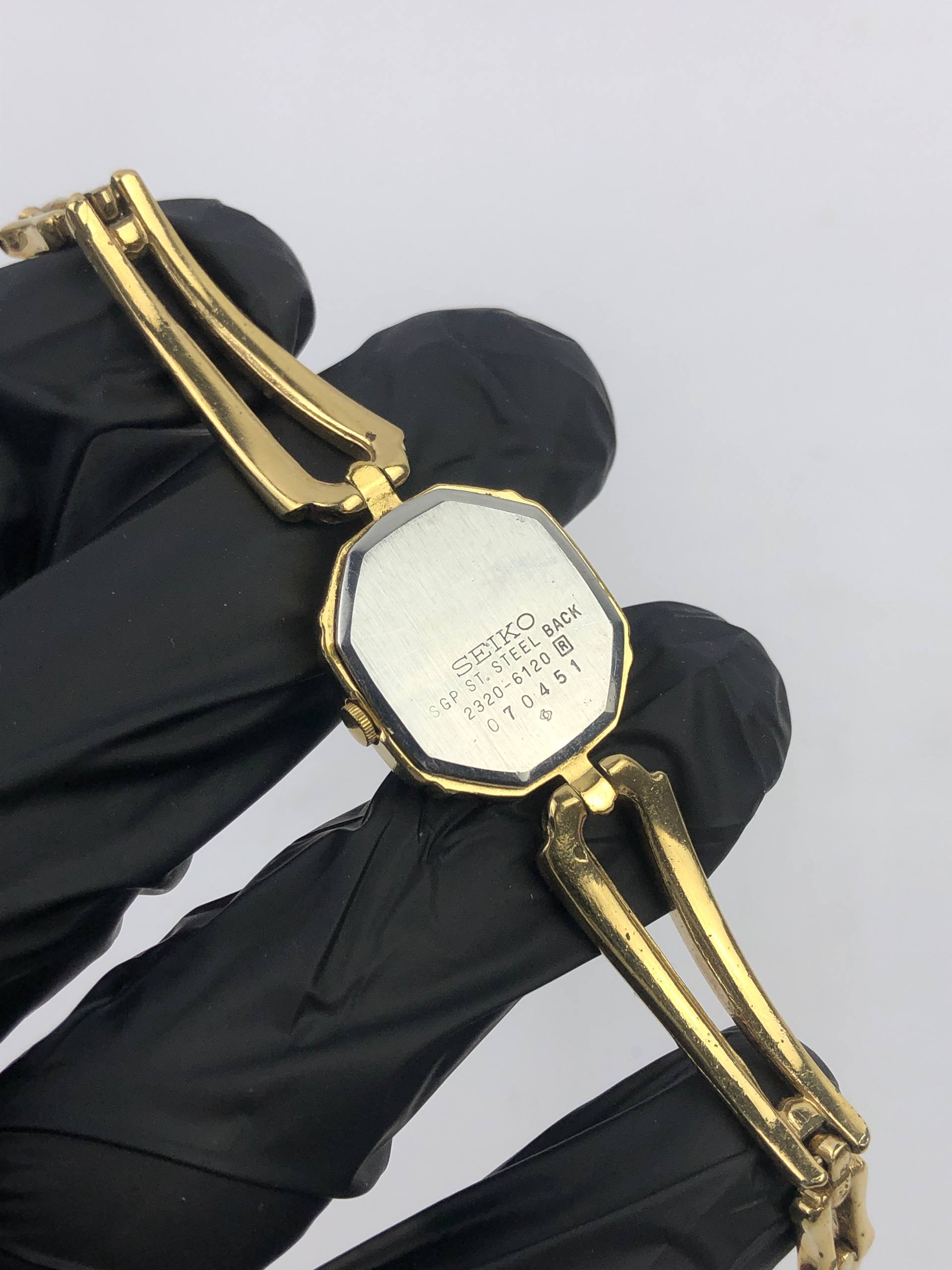 SEIKO LADIES BANGLE OCTAGON - Gambar 8