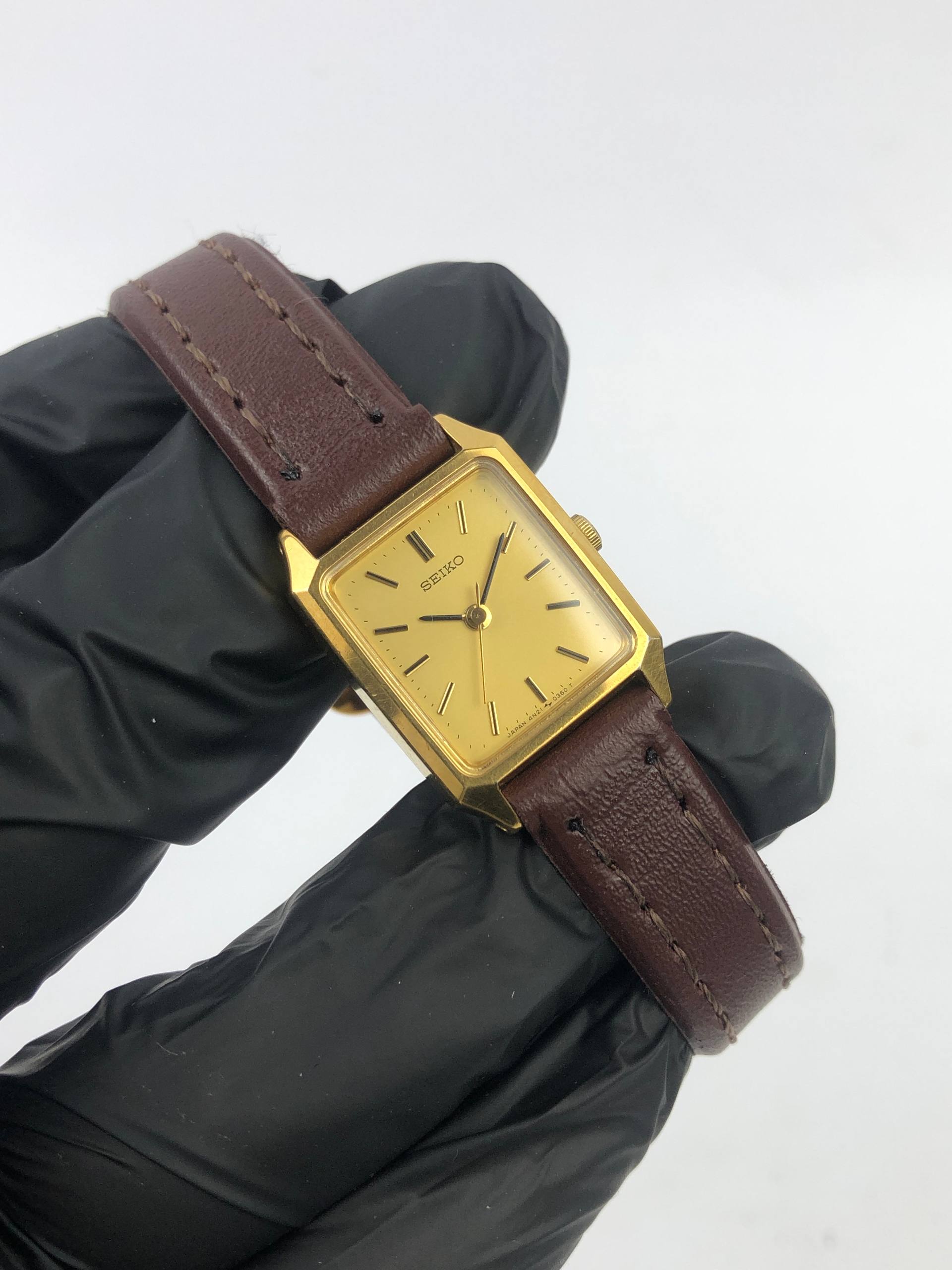 SEIKO TANK SPIRIT QUARTZ LADIES - Gambar 4