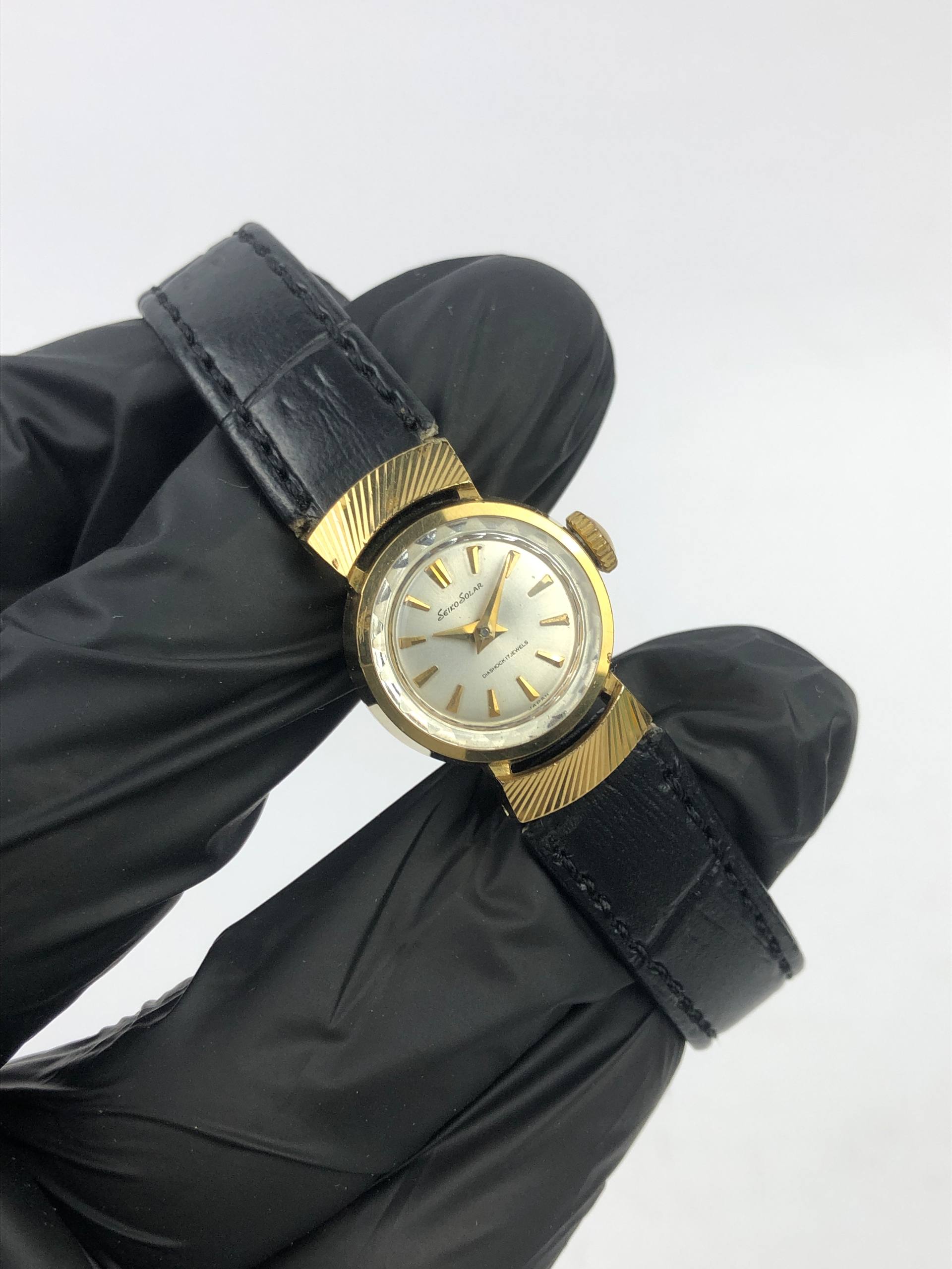 VINTAGE SEIKO SOLAR LADIES GOLD CASE - Gambar 4