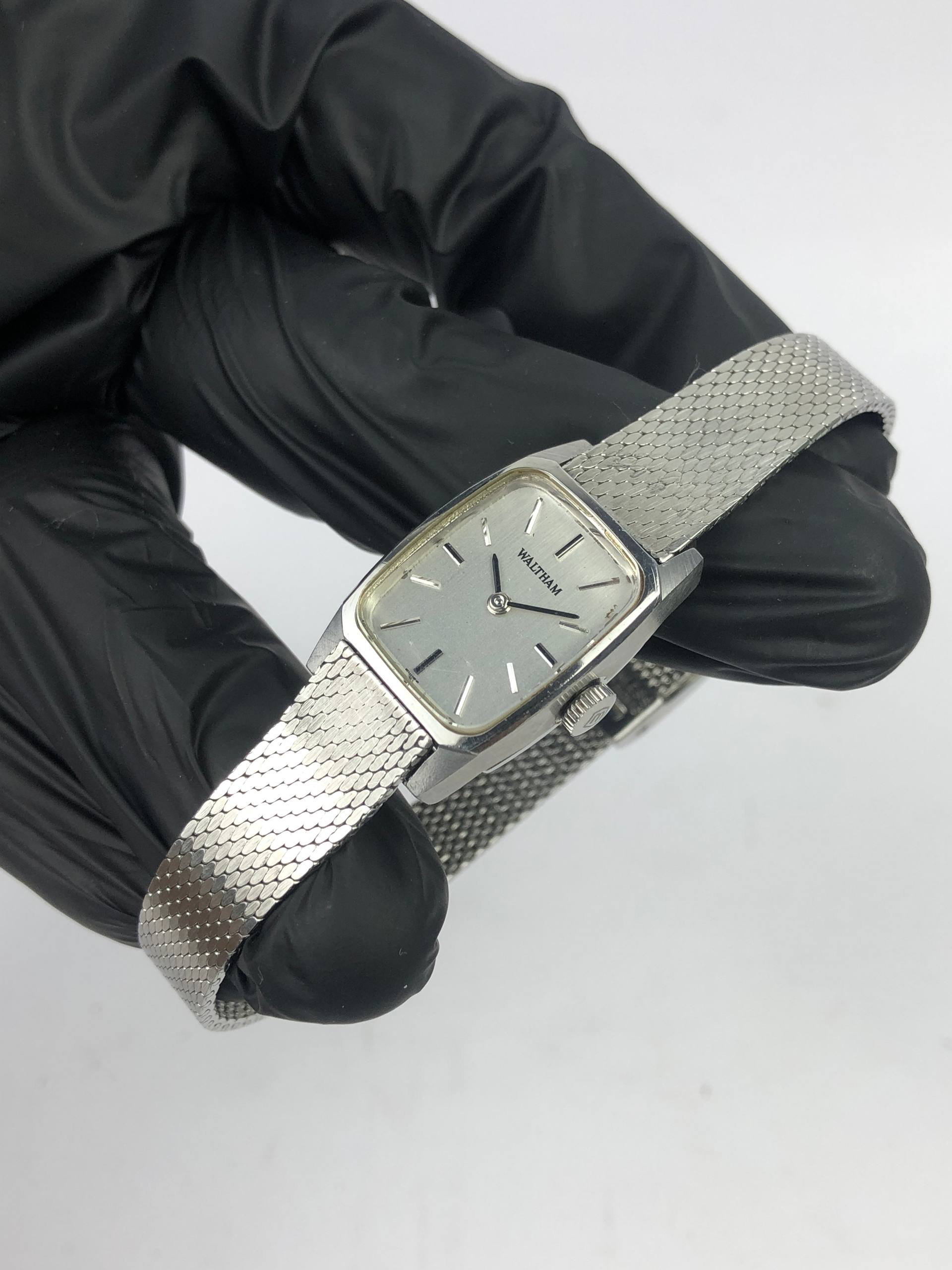 SWISSMADE WALTHAM LADIES TONNEAU - Gambar 3