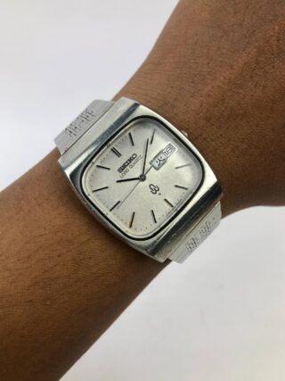 SEIKO LORD QUARTZ DAYDATE DIAL TEXTURE