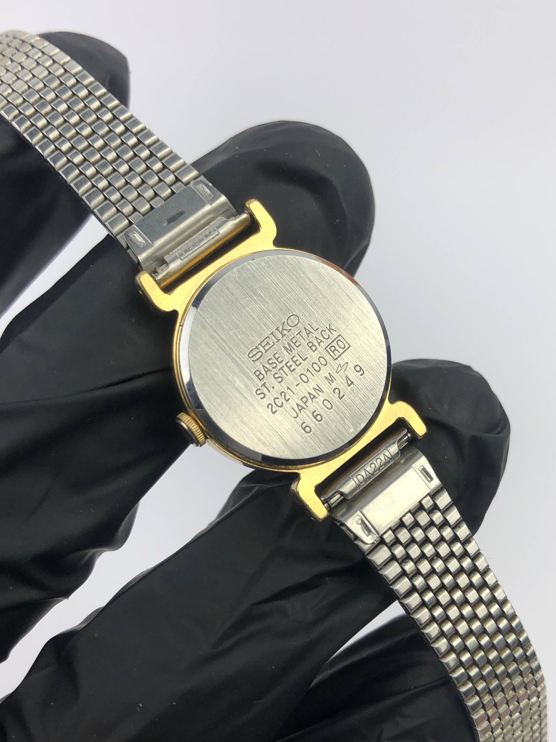 BEAUTIFUL SEIKO QUARTZ LADIES ALL ORIGINAL - Gambar 8