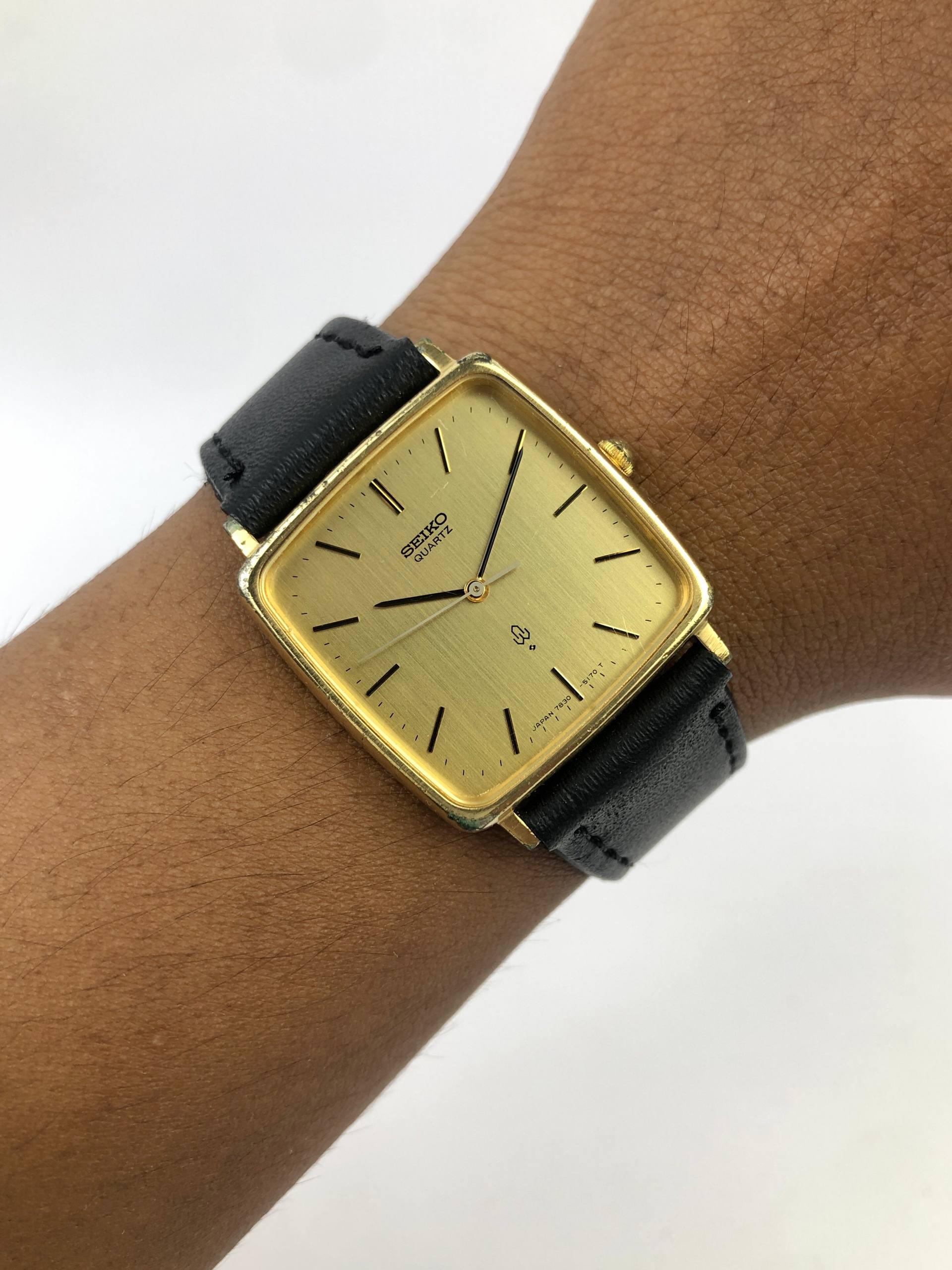 SEIKO DRESSWATCH QUARTZ GOLD CASE SQUARE
