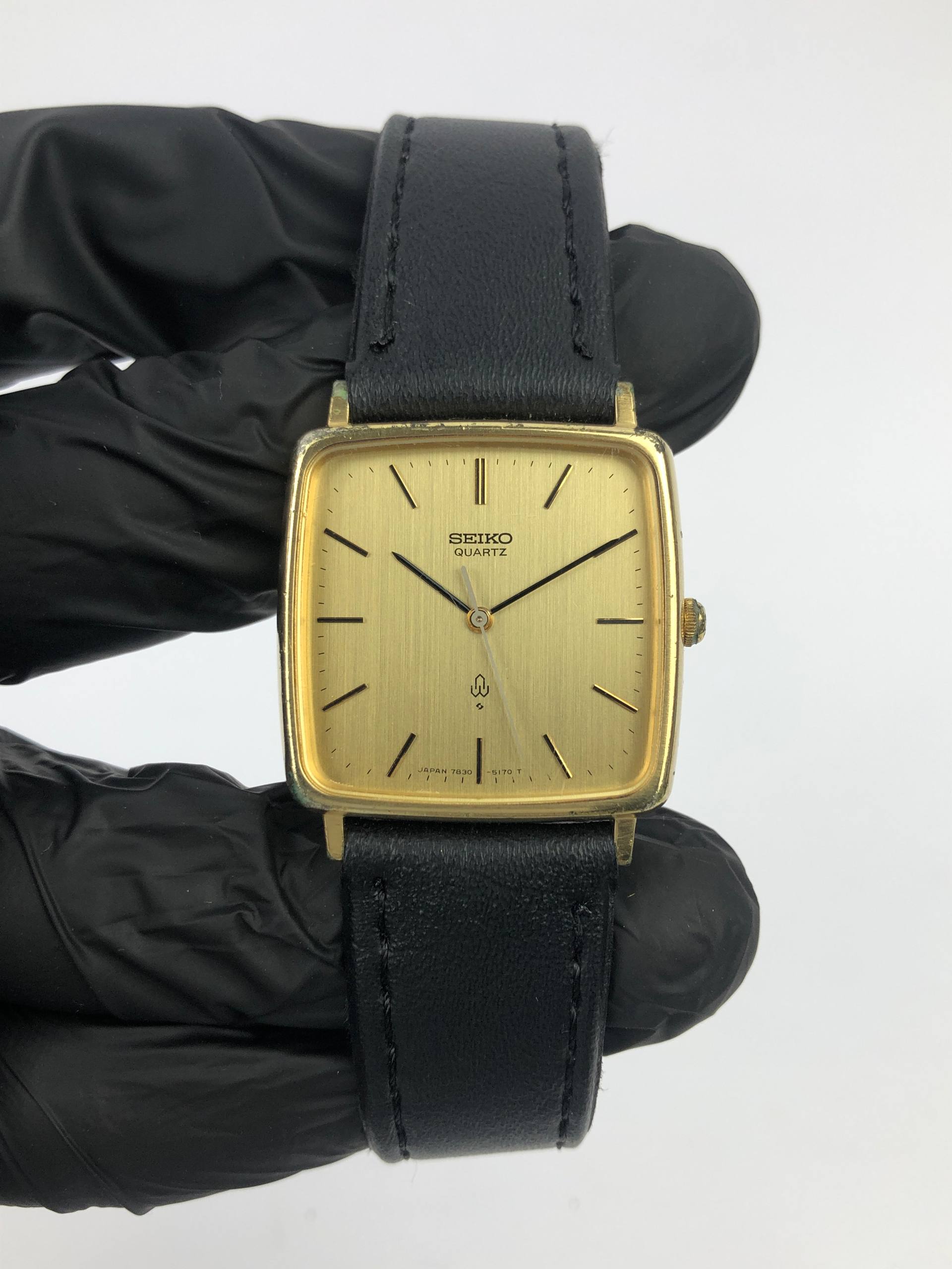 SEIKO DRESSWATCH QUARTZ GOLD CASE SQUARE - Gambar 2