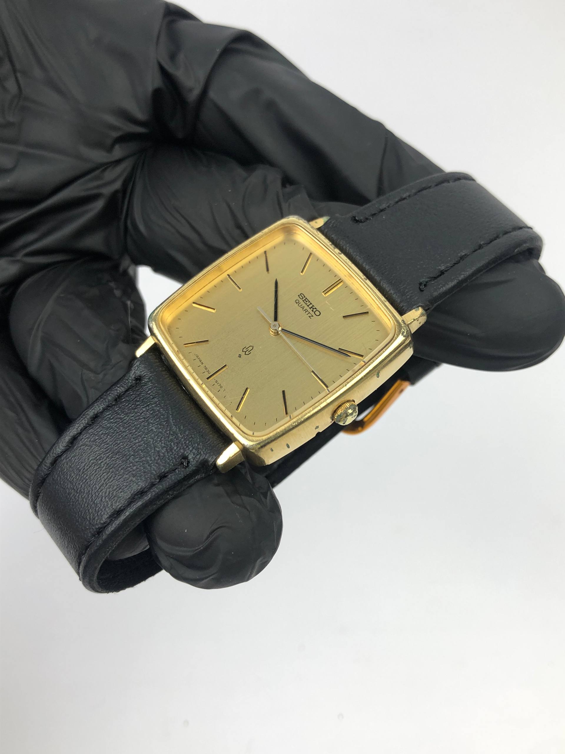 SEIKO DRESSWATCH QUARTZ GOLD CASE SQUARE - Gambar 3