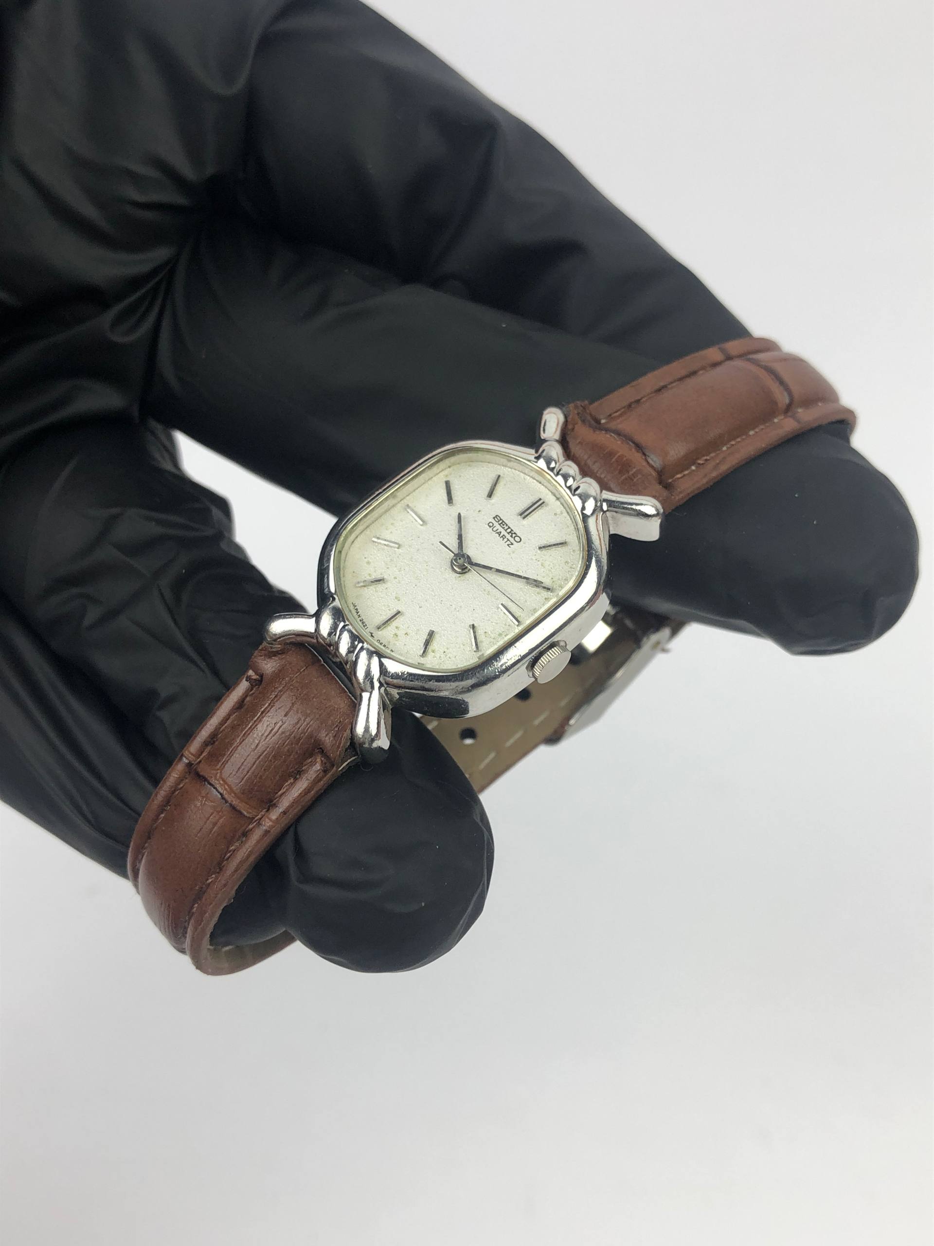 KLASIK SEIKO LADIES QUARTZ SNOWFLAG VANCY LUG - Gambar 3