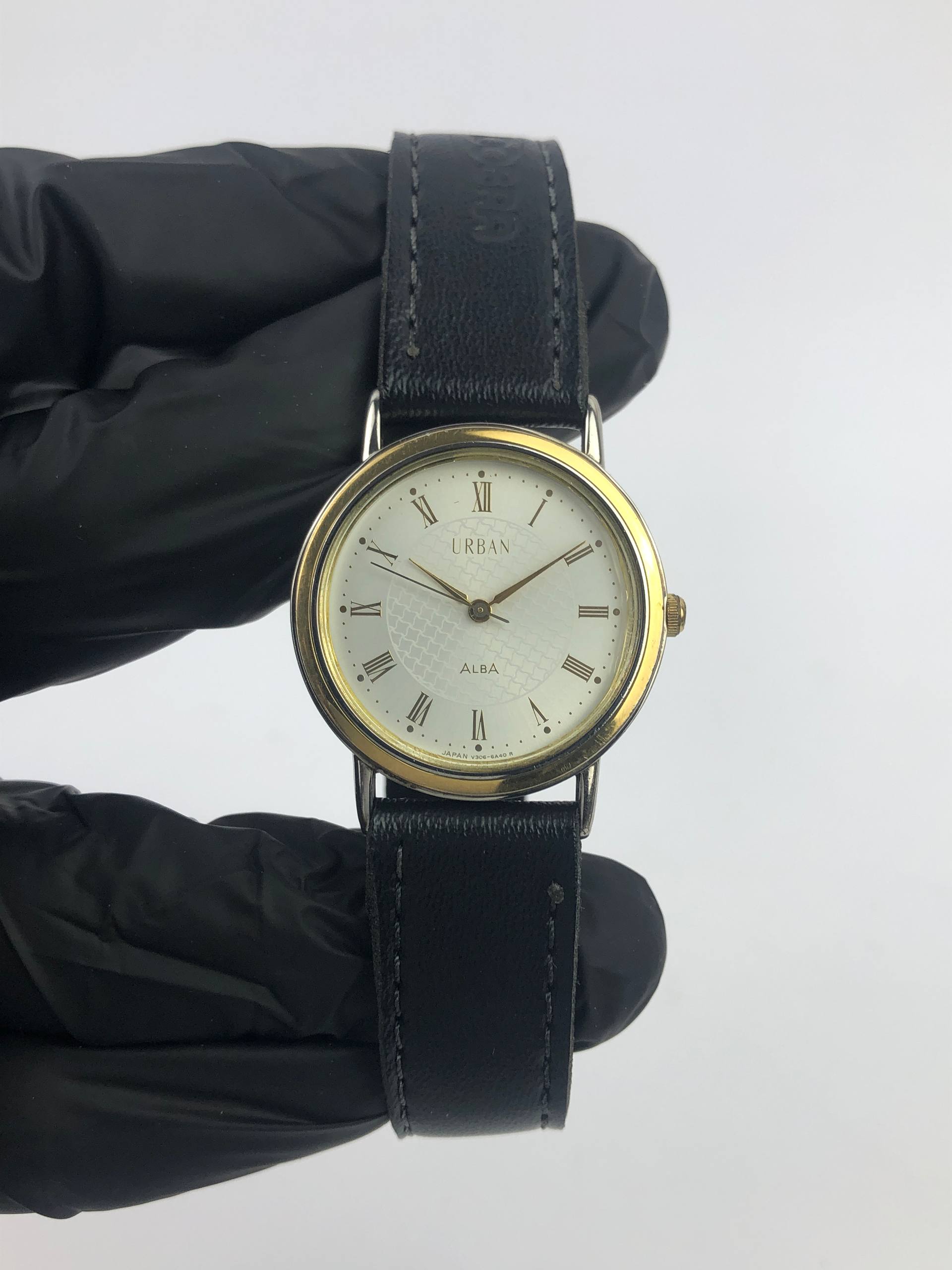 ALBA URBAN ROMAN GUILOCHE DIAL - Gambar 2