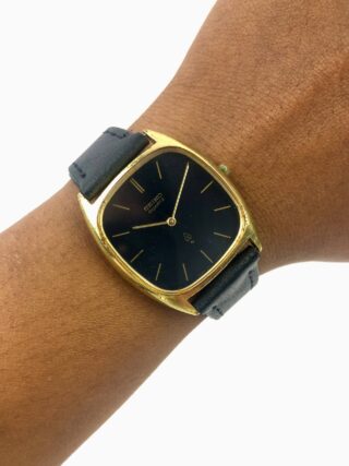 DRESWATCH SEIKO BLACK DIAL