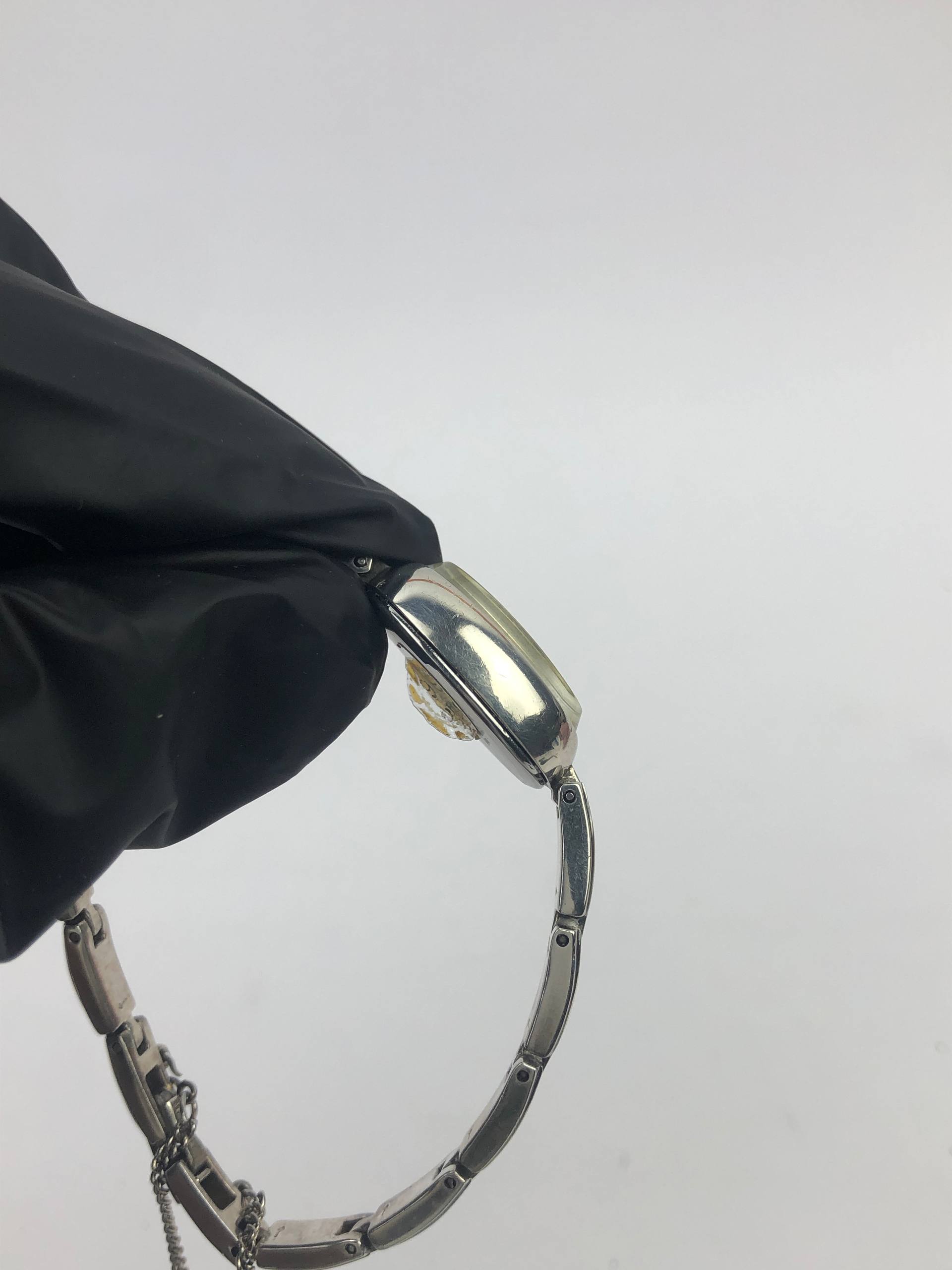 BANGLE WATCH JAPAN FAIRE LA BISE - Gambar 5