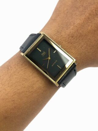 Q&Q SQUARE QUARTZ MAN SIZE