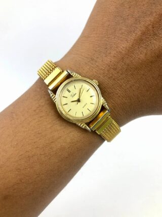 Q&Q ANALOG KLASIK LADIES