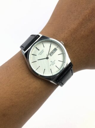 CITIZEN CRYSTON QUARTZ DAYDATE LINEN DIAL