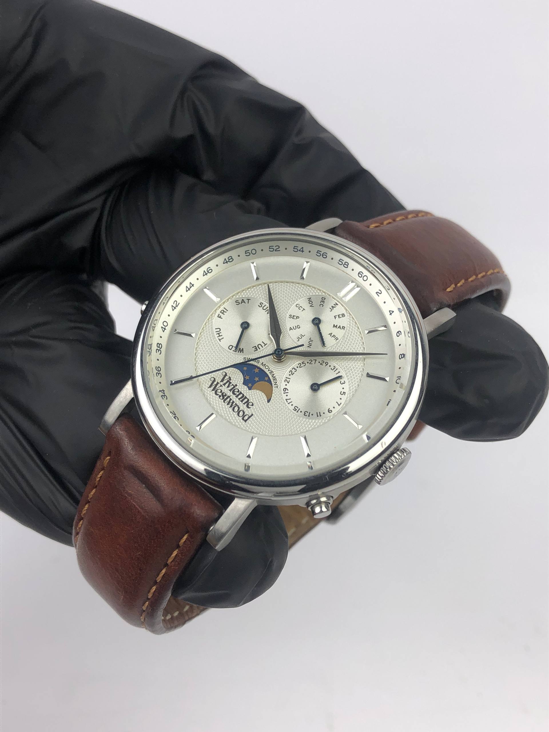 SWISSWATCH VIVIENNE WESTWOOD MOONPHASE SUB DAYDATE - Gambar 3