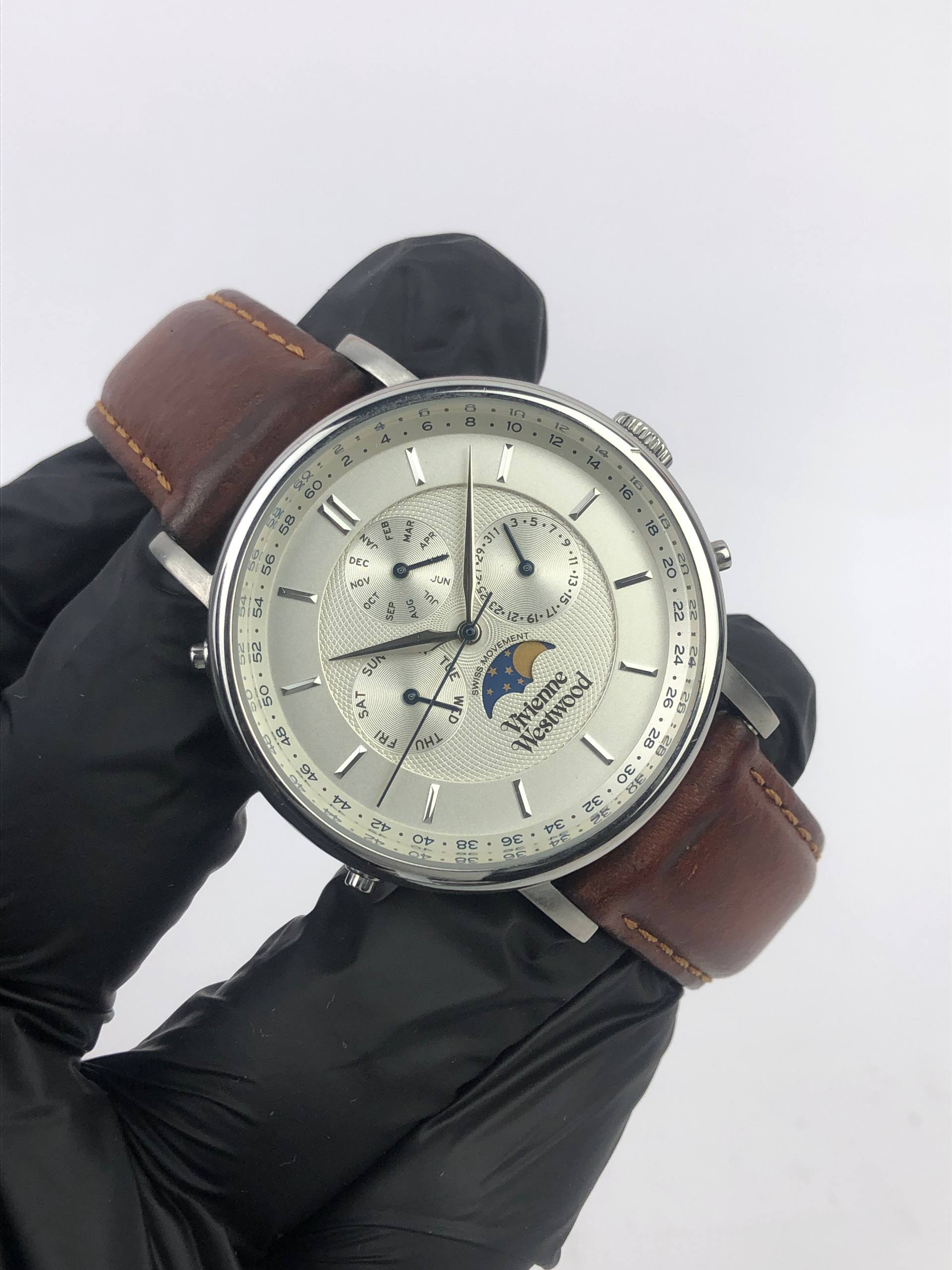 SWISSWATCH VIVIENNE WESTWOOD MOONPHASE SUB DAYDATE - Gambar 4
