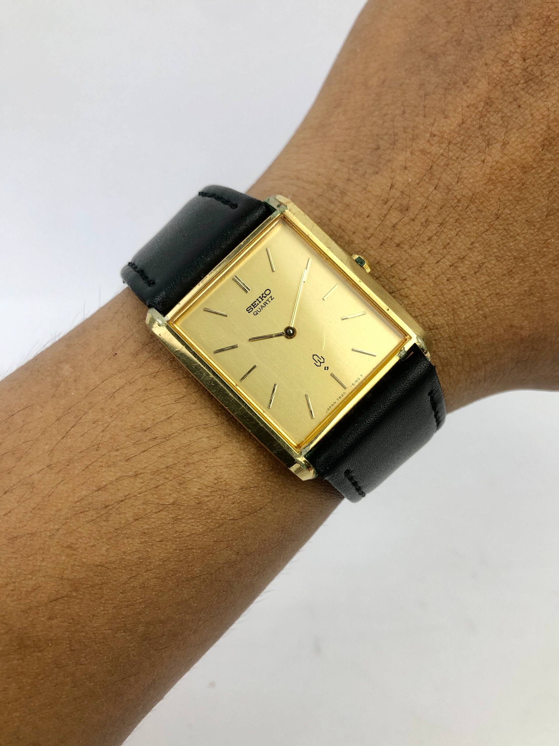 EKSLUSIF SEIKO QUARTZ TANK GOLD CASE