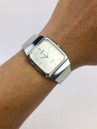 ALBA ANALOG QUARTZ SQUARE