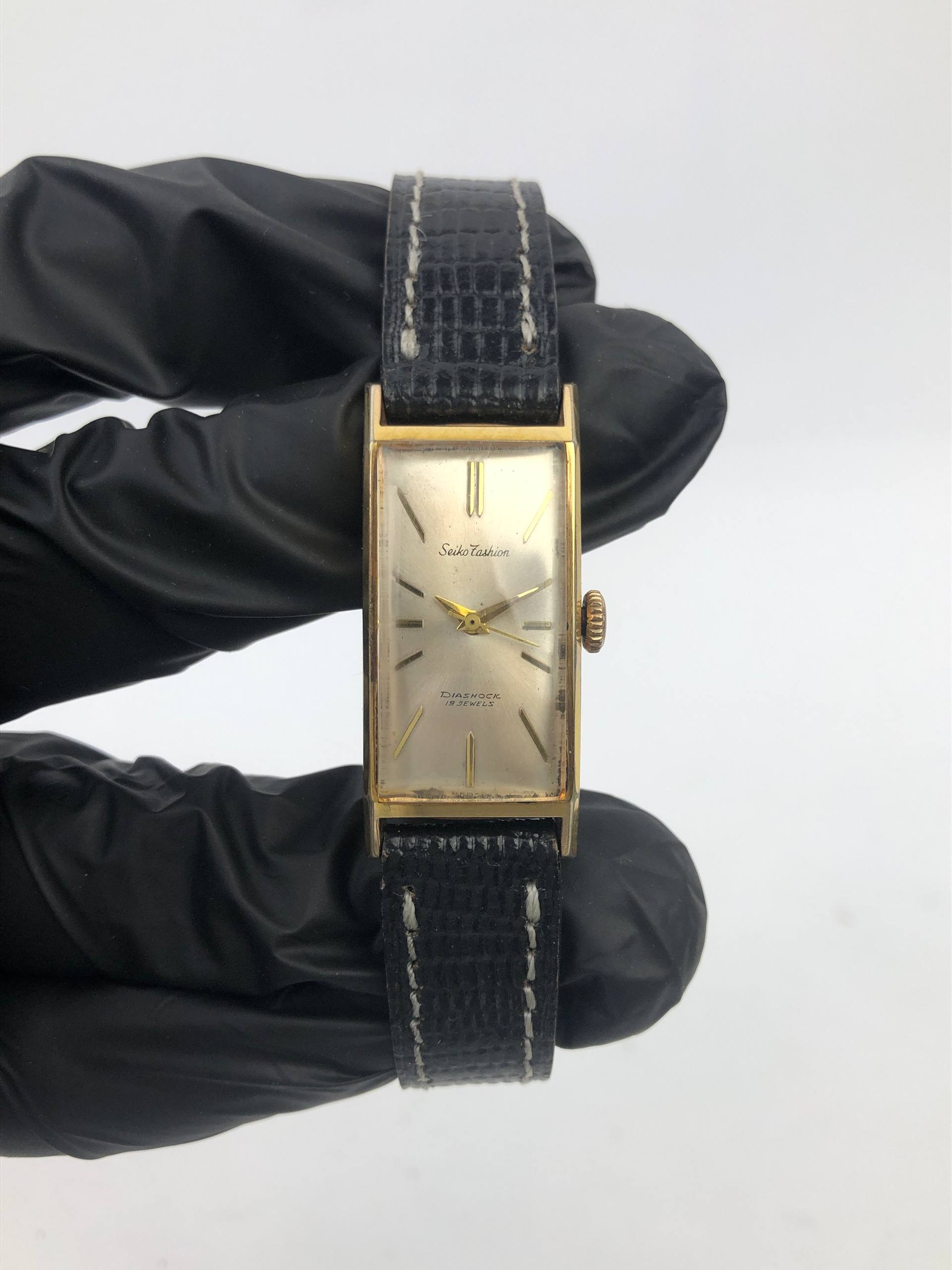 SEIKO FASHION TANK GOLD 20MIKRON - Gambar 2
