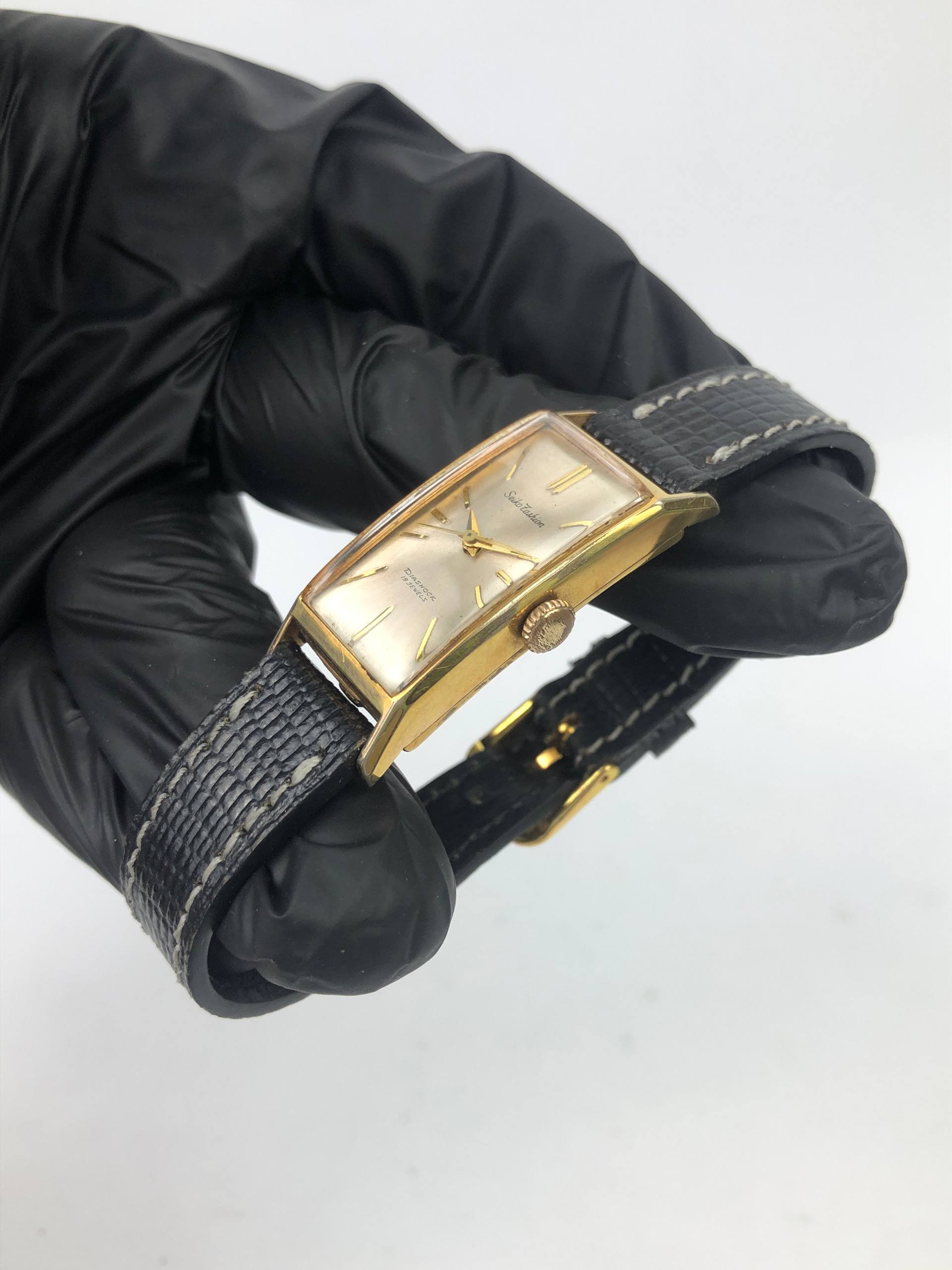 SEIKO FASHION TANK GOLD 20MIKRON - Gambar 4