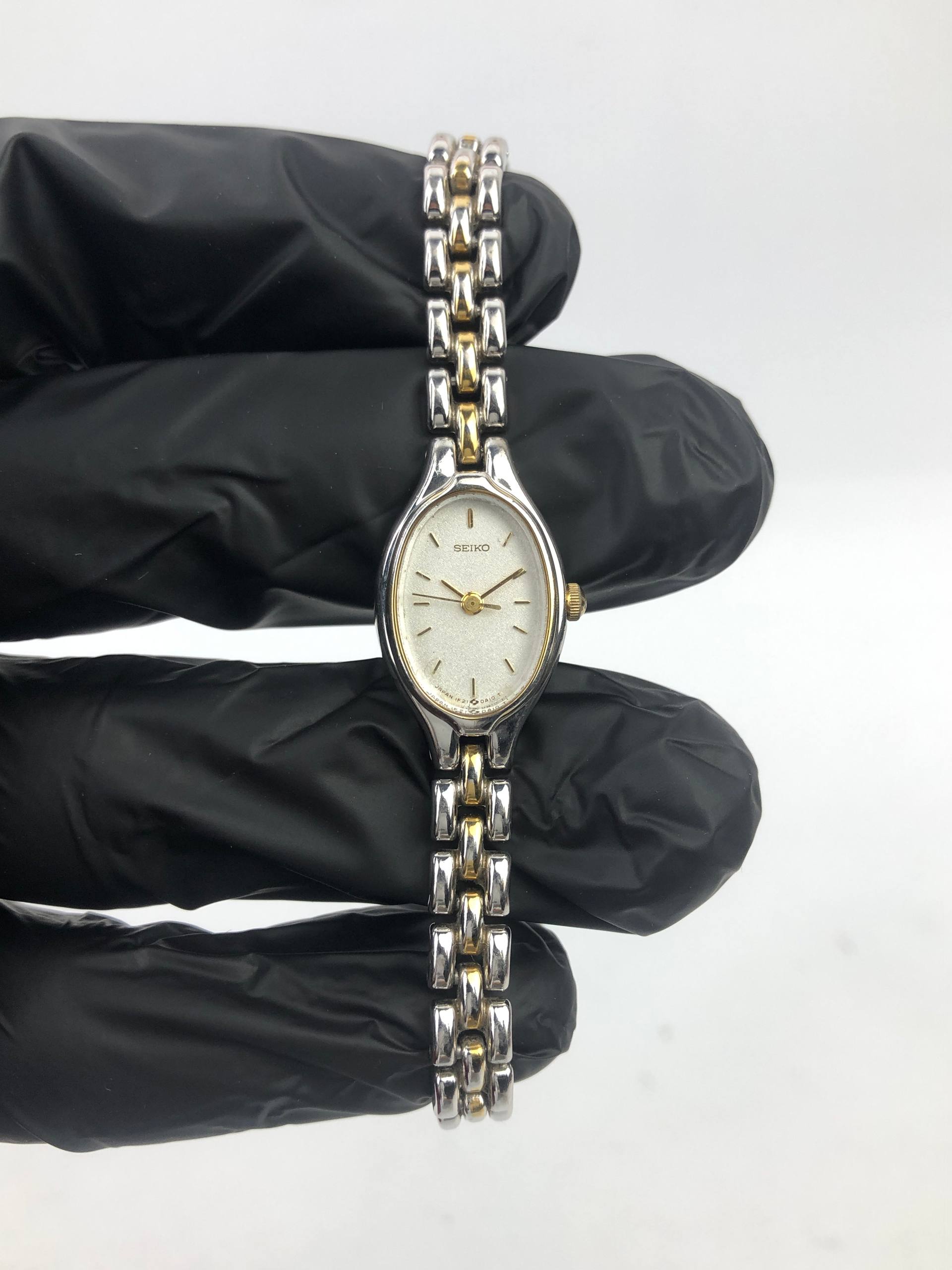 SEIKO BANGLE LADIES OVAL TWOTONE - Gambar 2