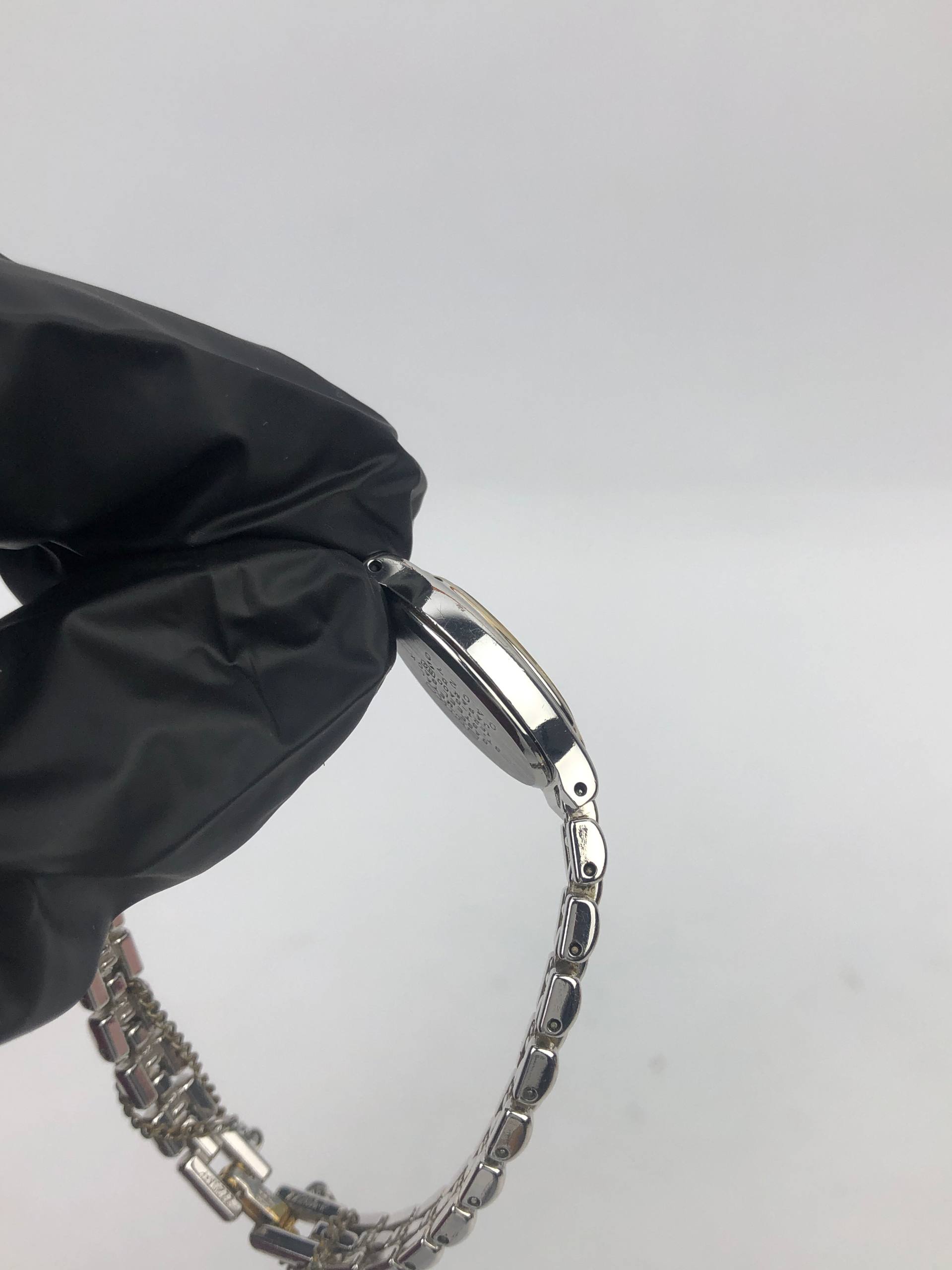 SEIKO BANGLE LADIES OVAL TWOTONE - Gambar 6