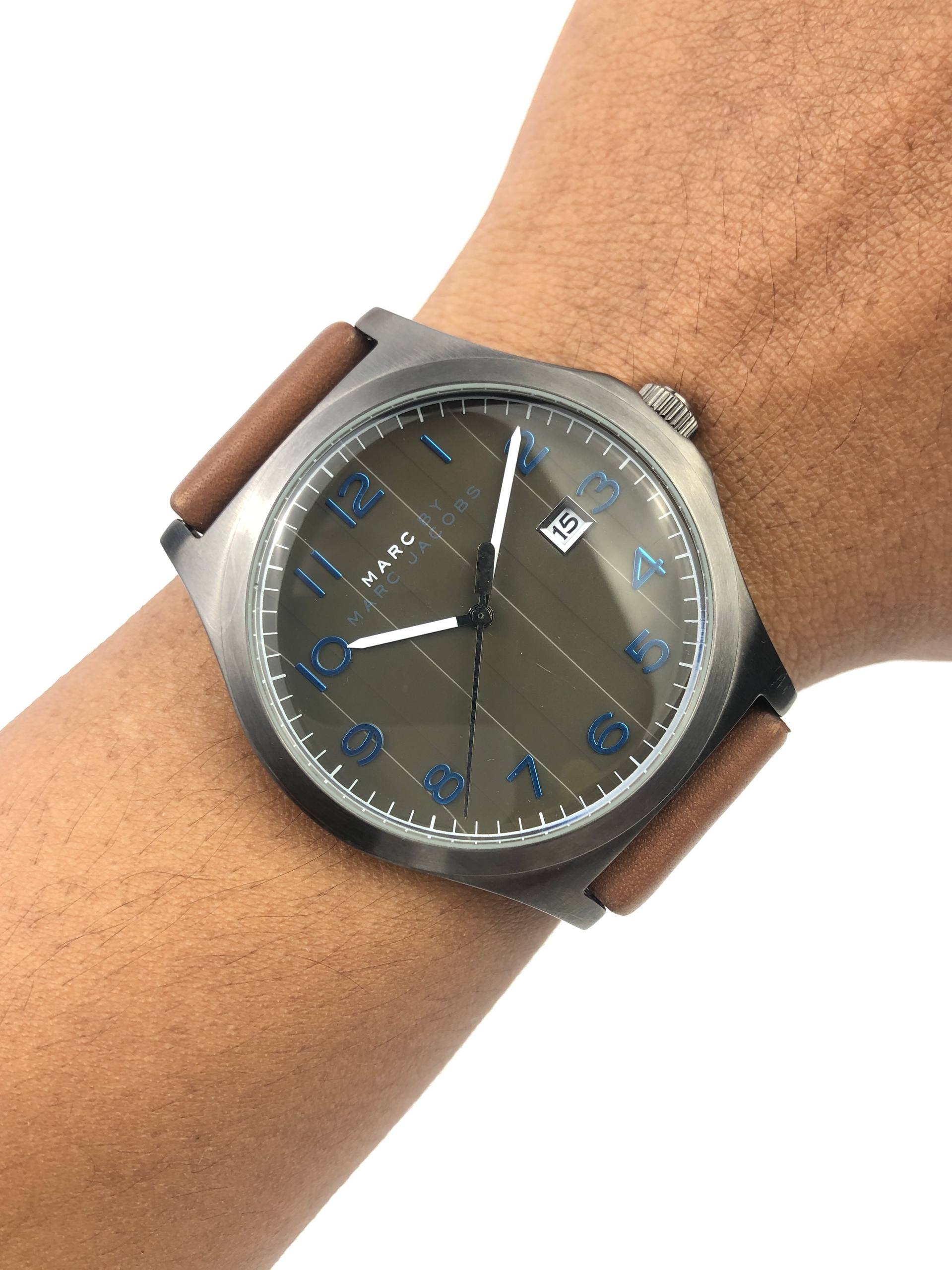 AUTHENTIC MARC BY MARC JACOB JIMMY GREY/OLIVE DIAL