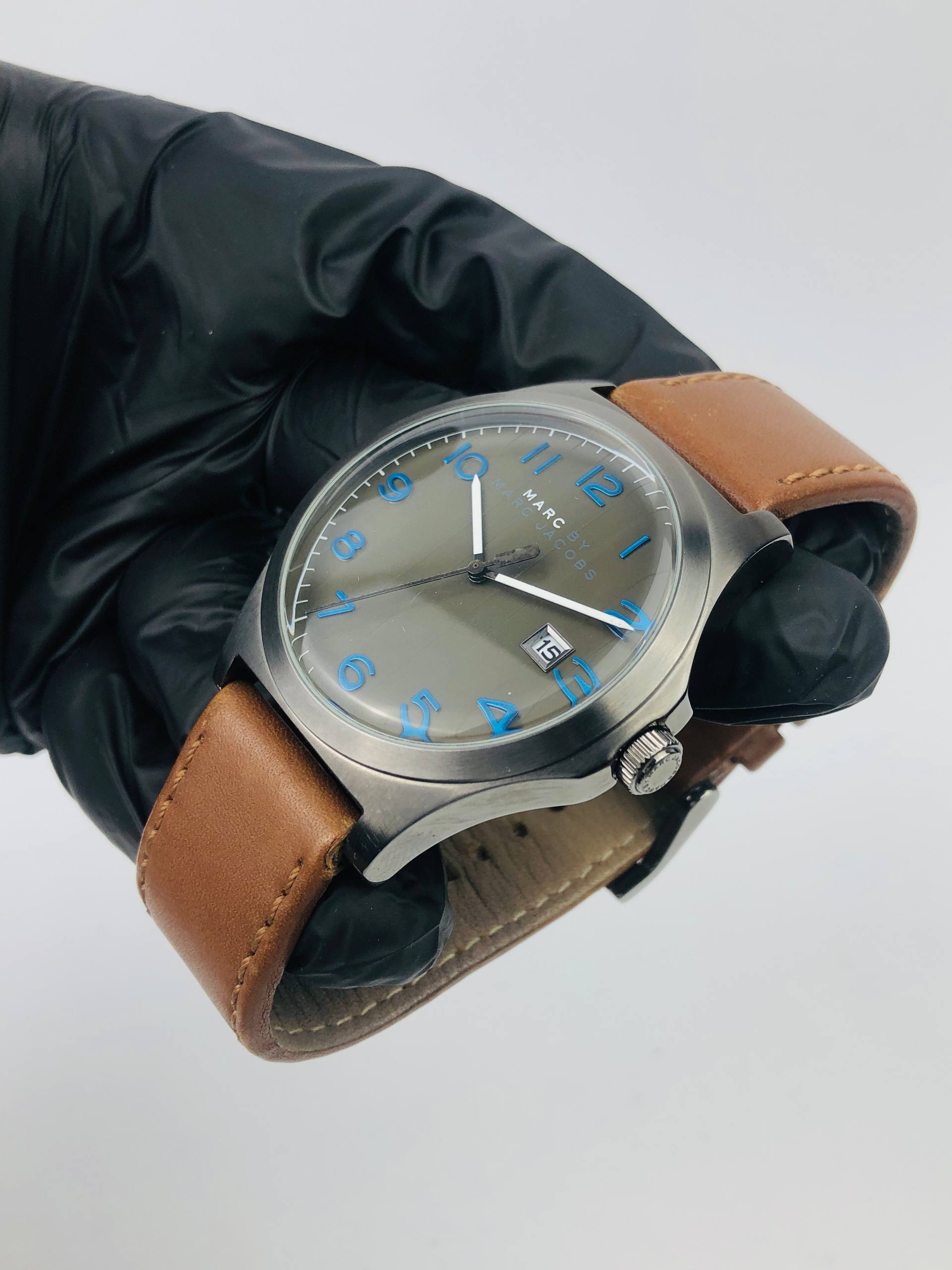 AUTHENTIC MARC BY MARC JACOB JIMMY GREY/OLIVE DIAL - Gambar 3