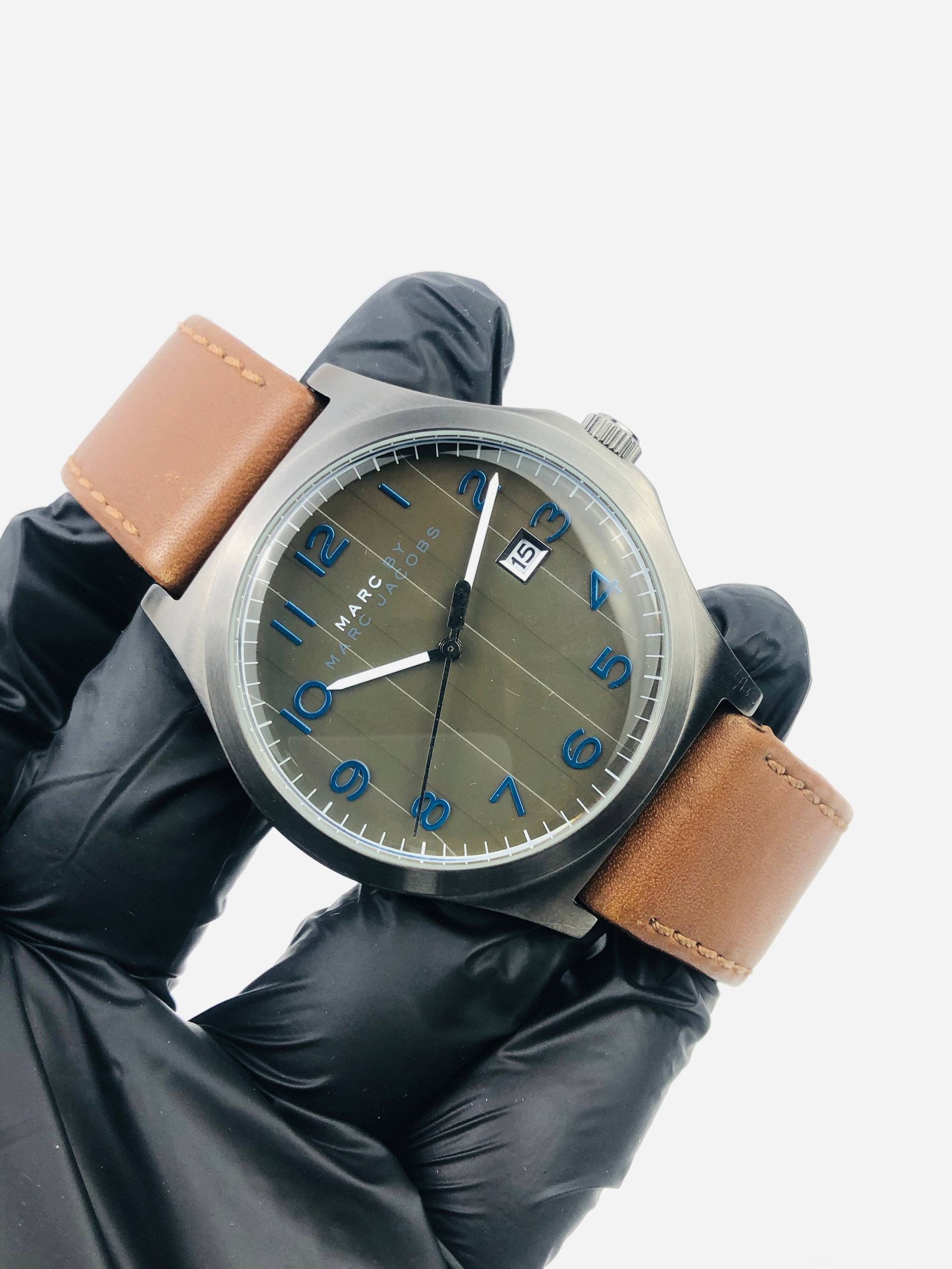 AUTHENTIC MARC BY MARC JACOB JIMMY GREY/OLIVE DIAL - Gambar 4