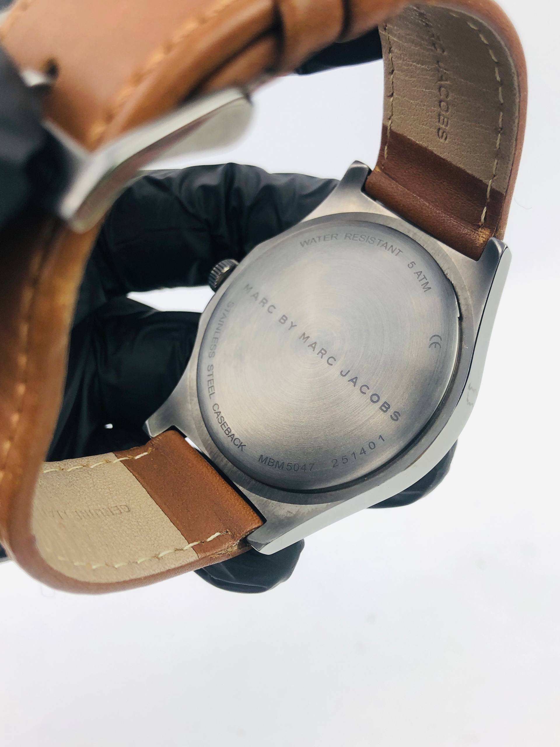 AUTHENTIC MARC BY MARC JACOB JIMMY GREY/OLIVE DIAL - Gambar 8