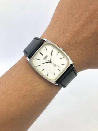 SEIKO QUARTZ ANALOG CUSHION CASE
